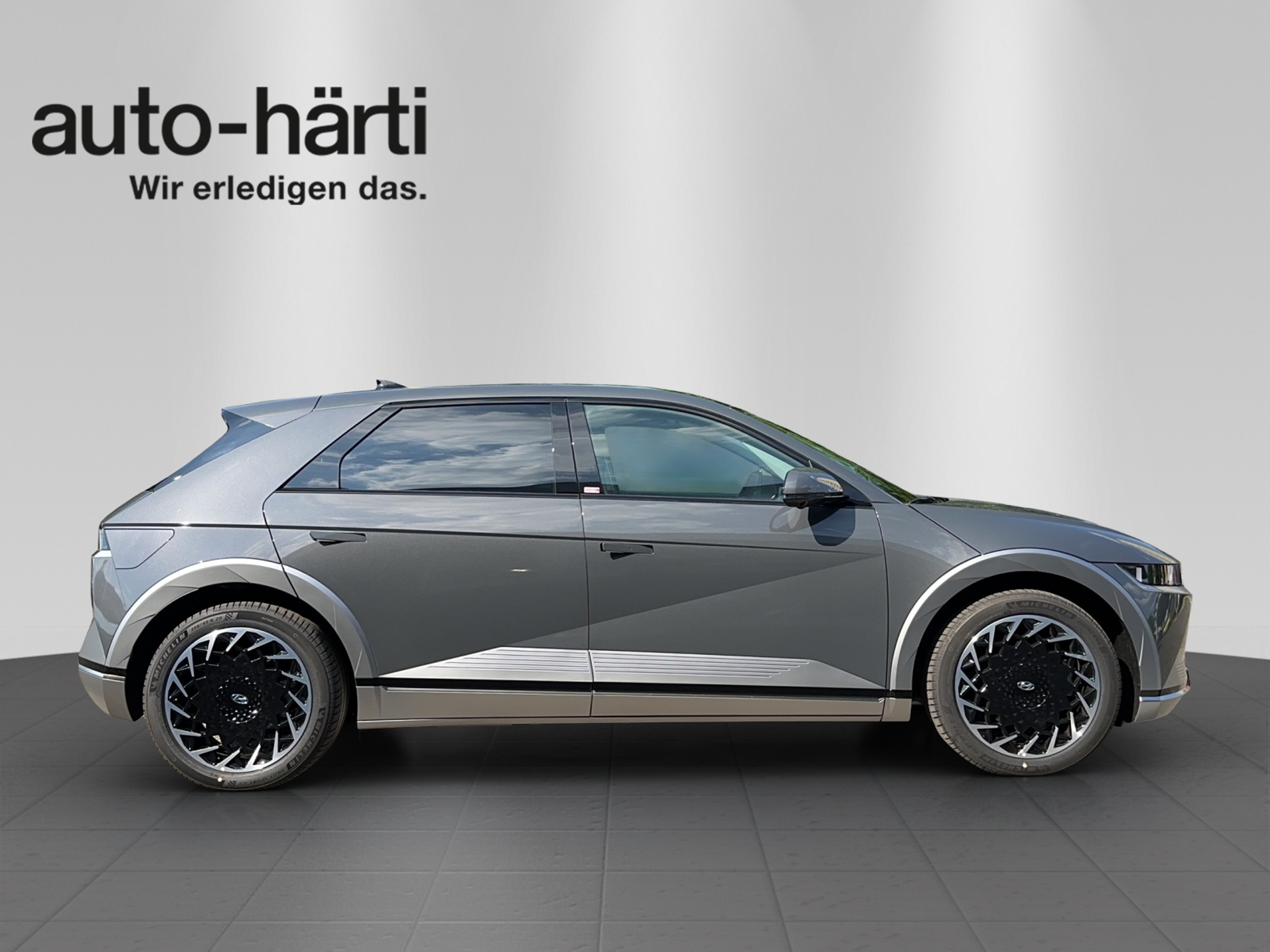 listing desktop thumbnail image 5