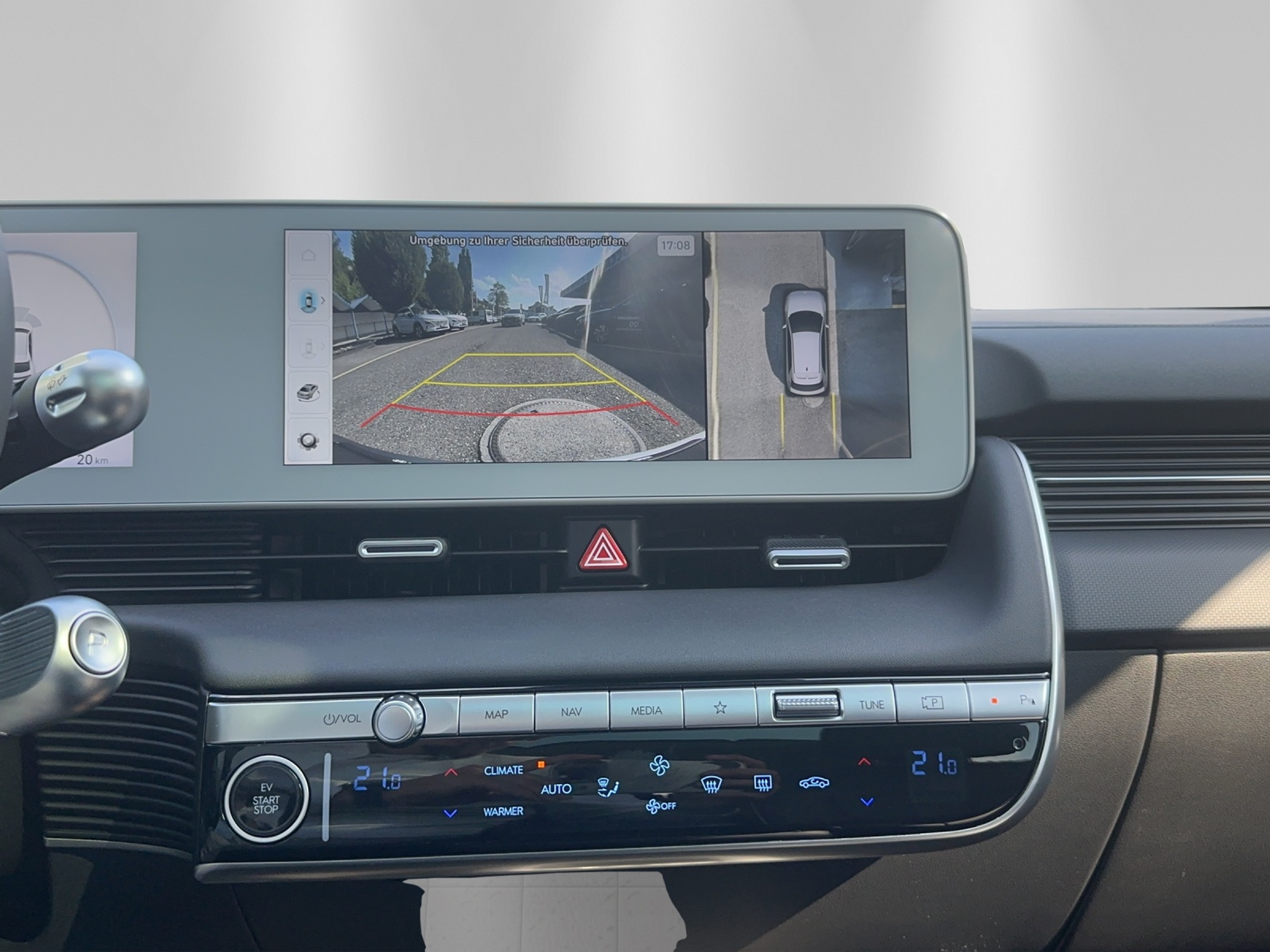 listing desktop thumbnail image 17