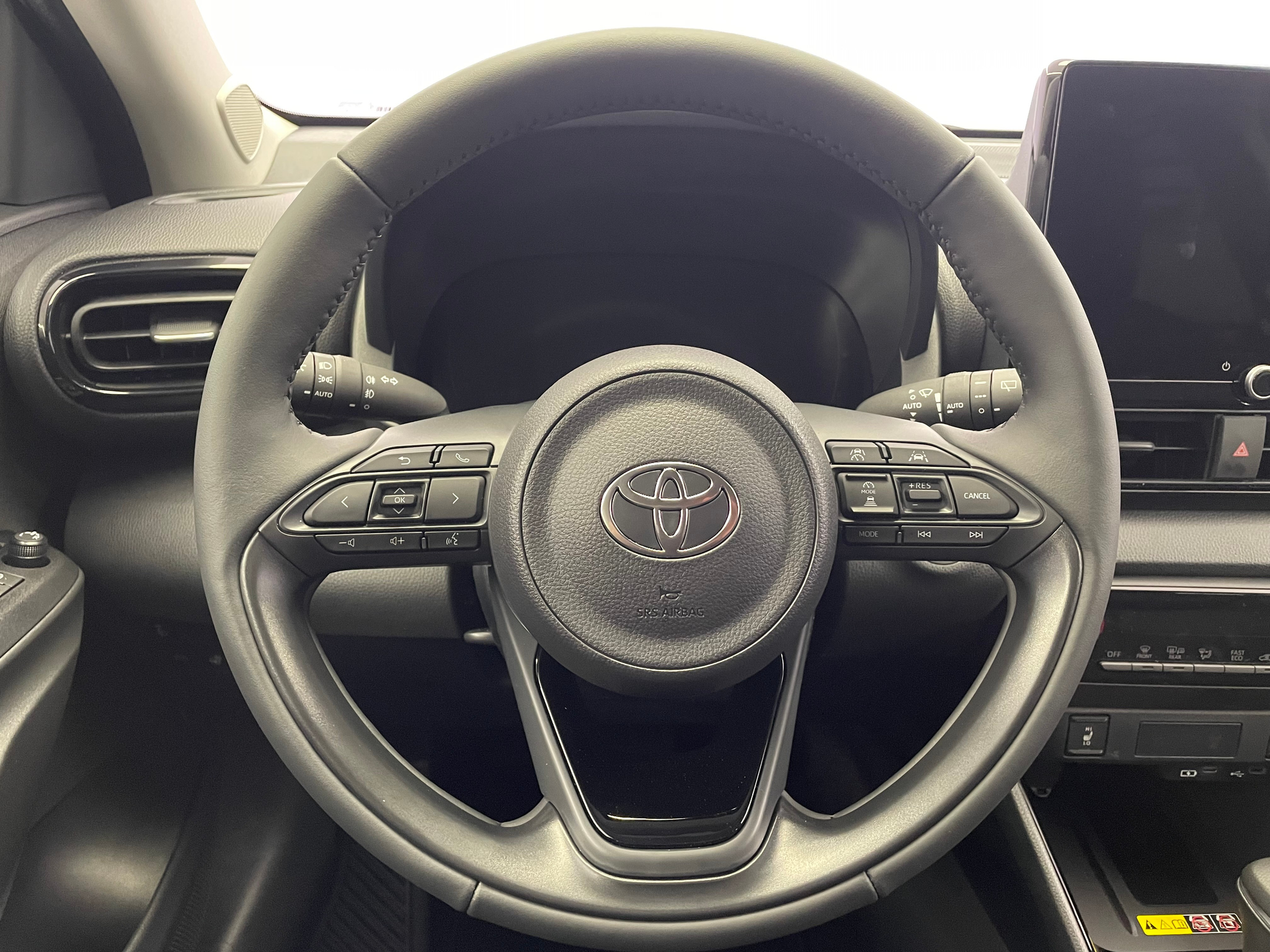 listing desktop thumbnail image 11