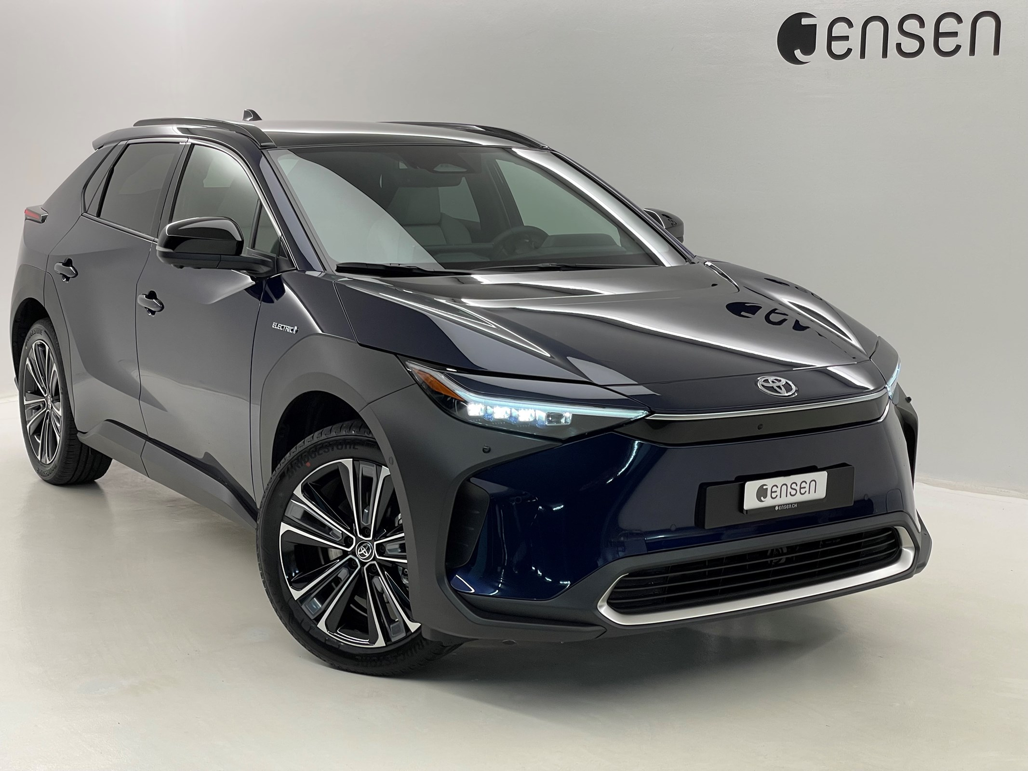car-image-0