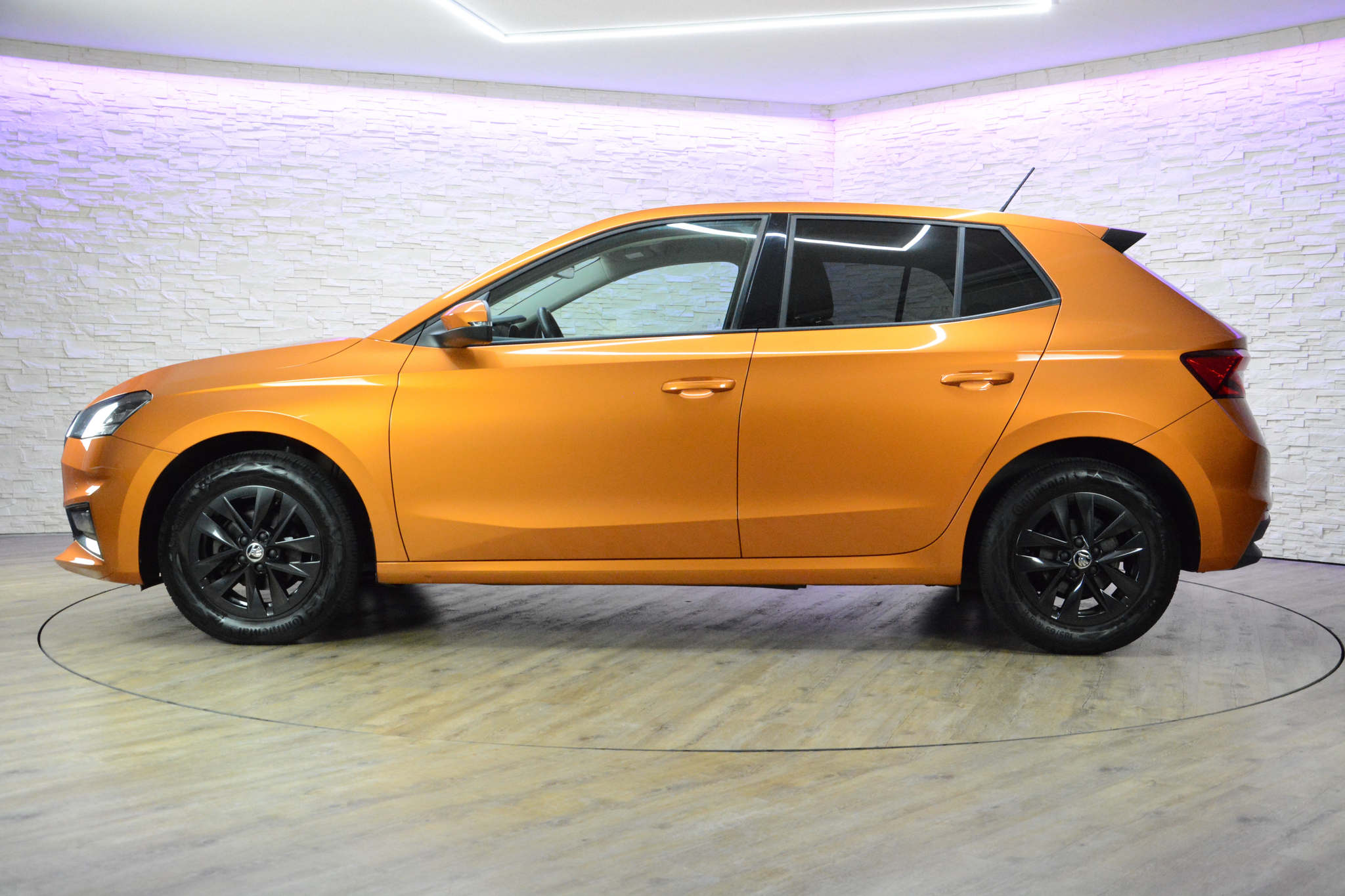 listing desktop thumbnail image 2