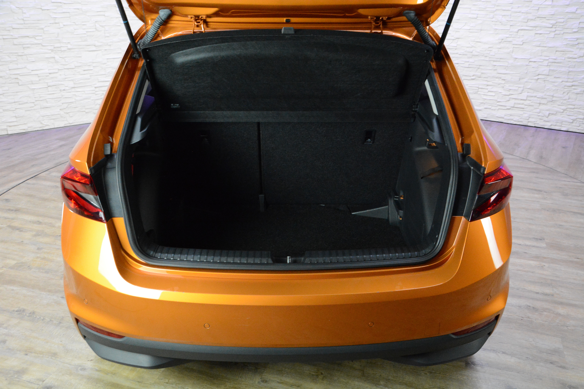 listing desktop thumbnail image 13