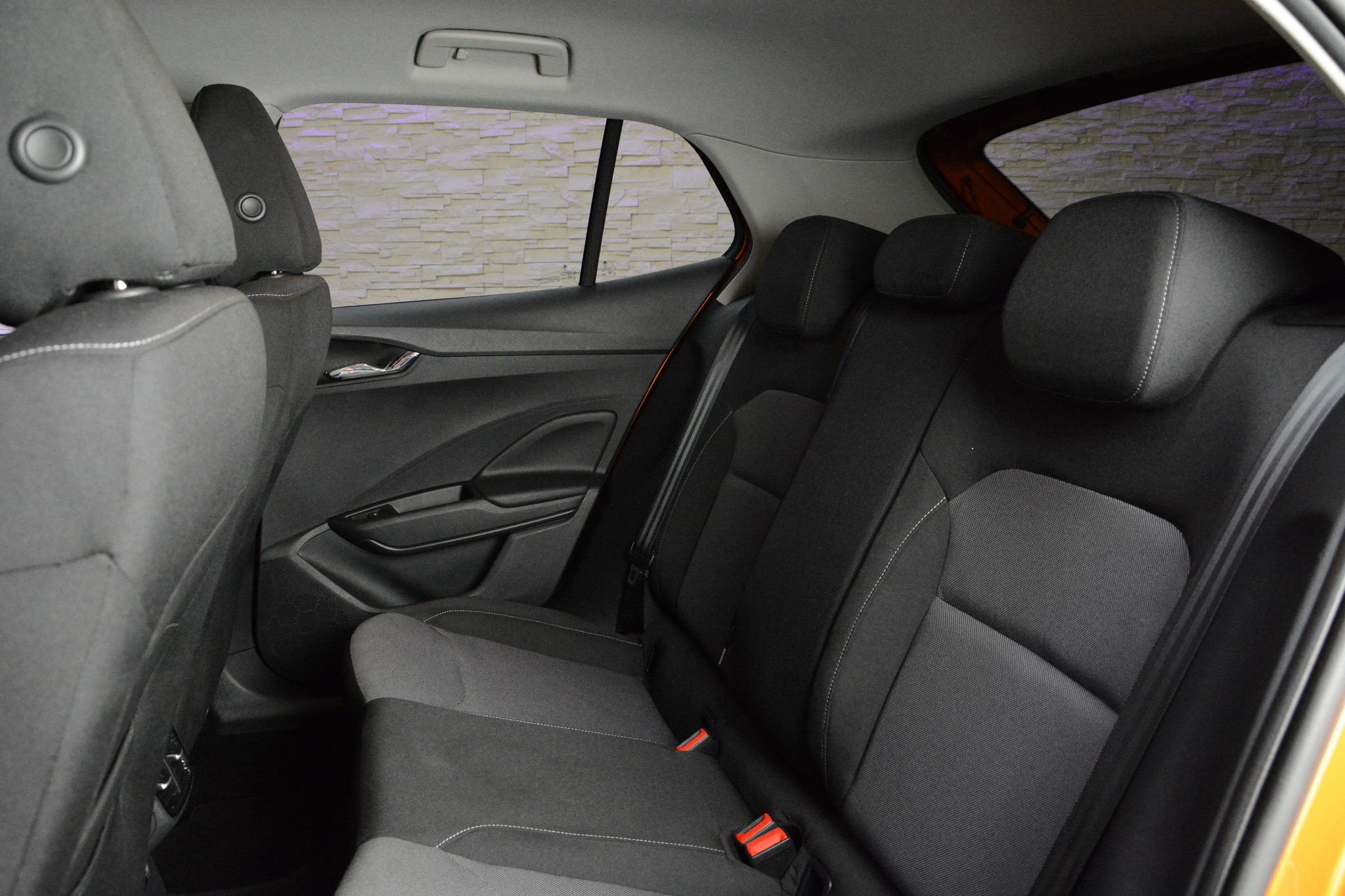 listing desktop thumbnail image 9