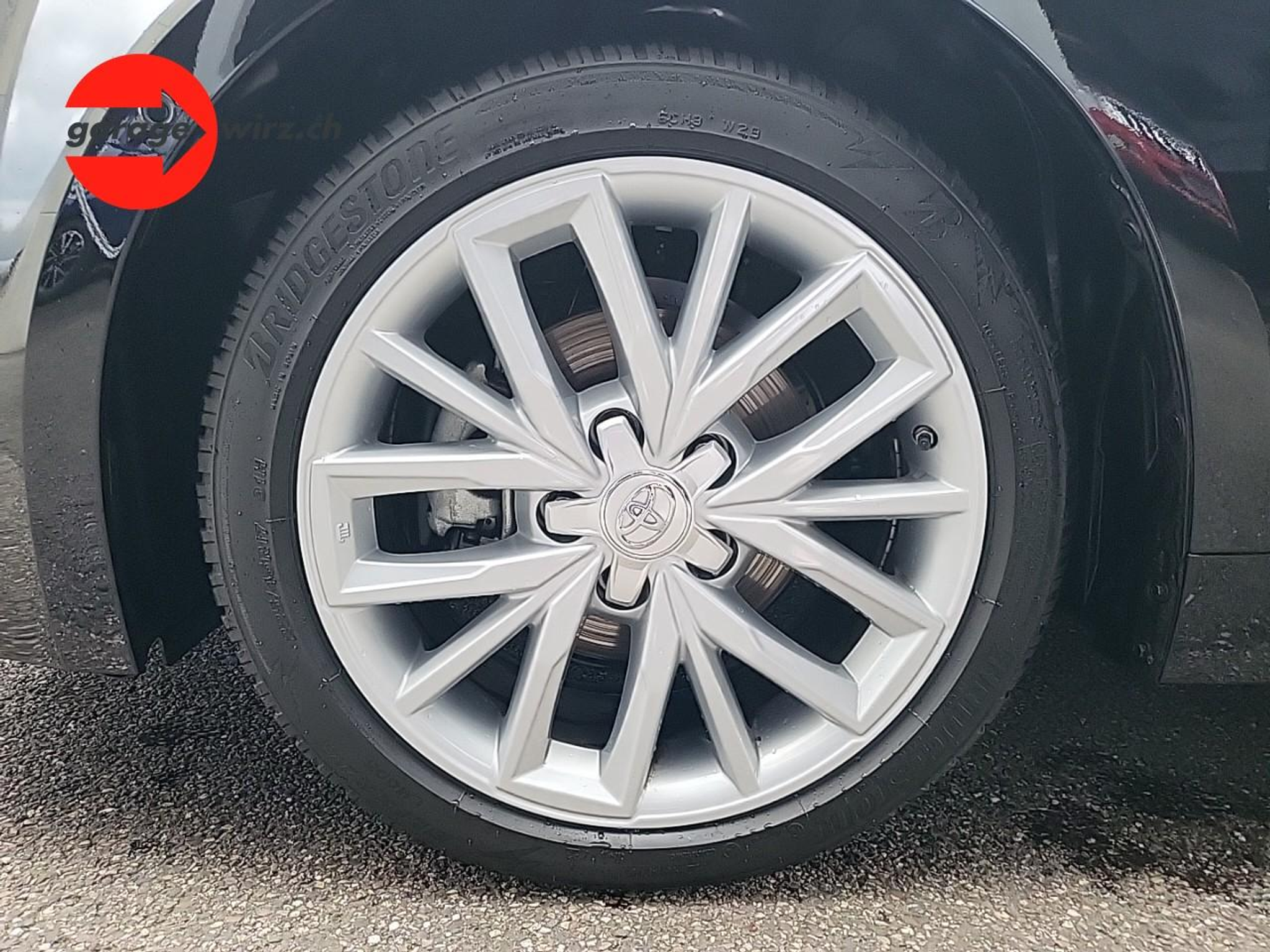 listing desktop thumbnail image 8