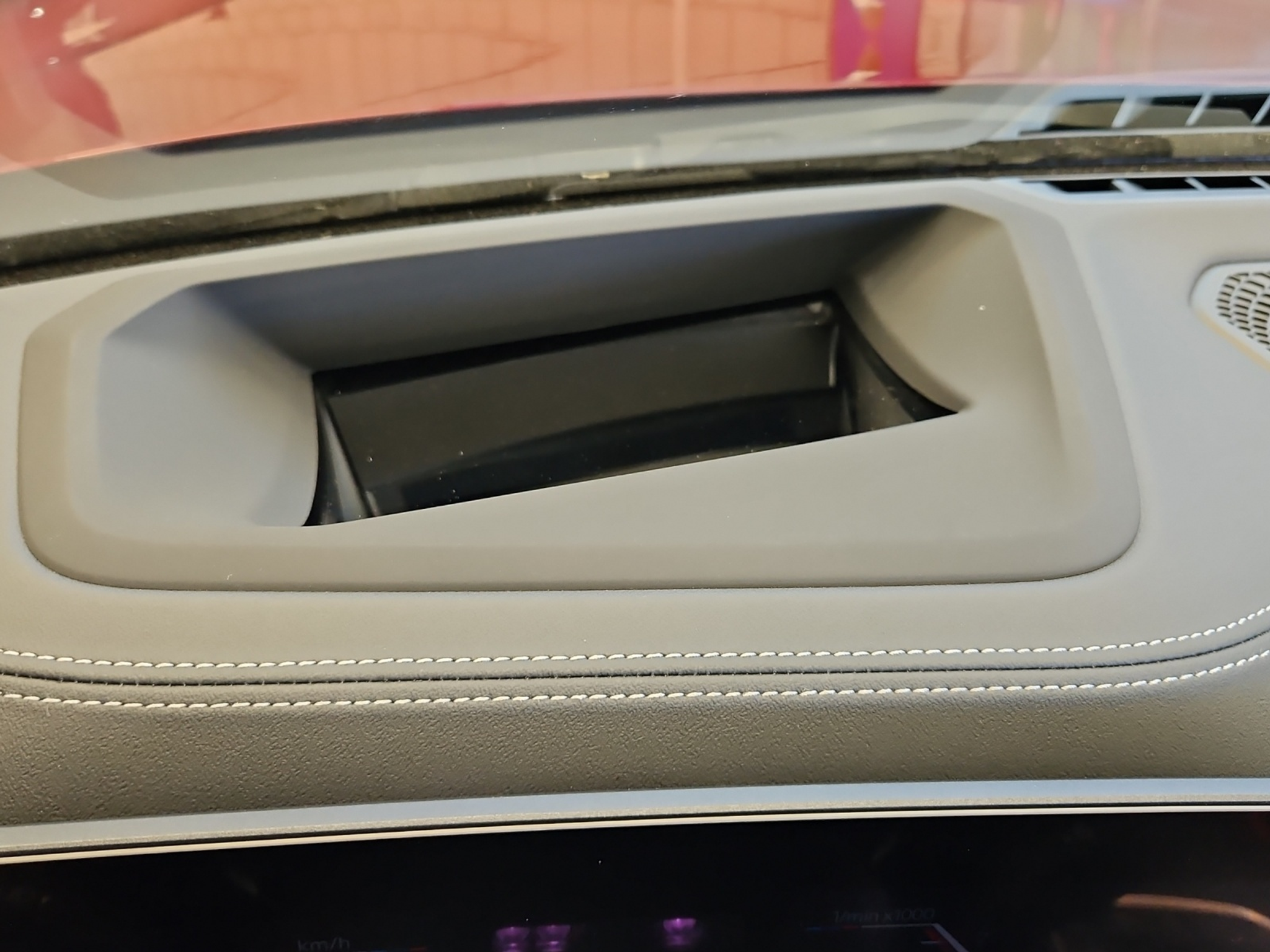 listing desktop thumbnail image 16