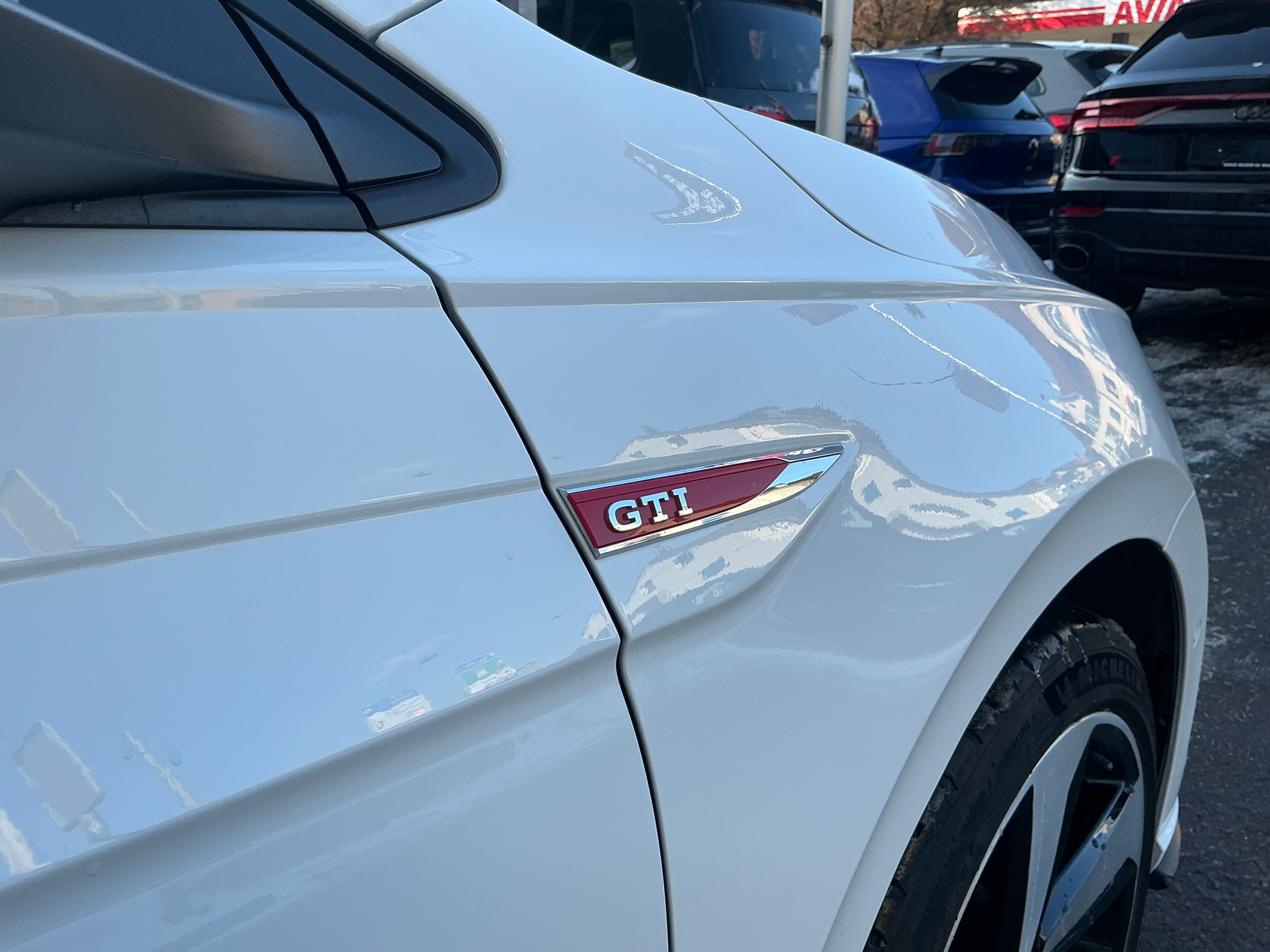 listing desktop thumbnail image 21