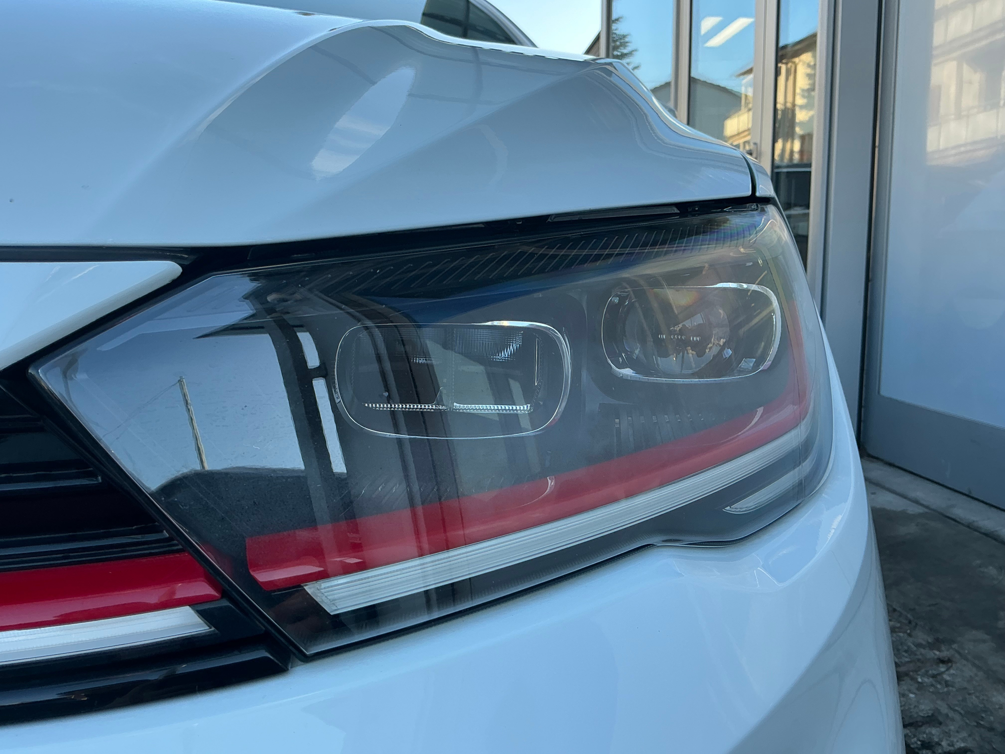 listing desktop thumbnail image 6