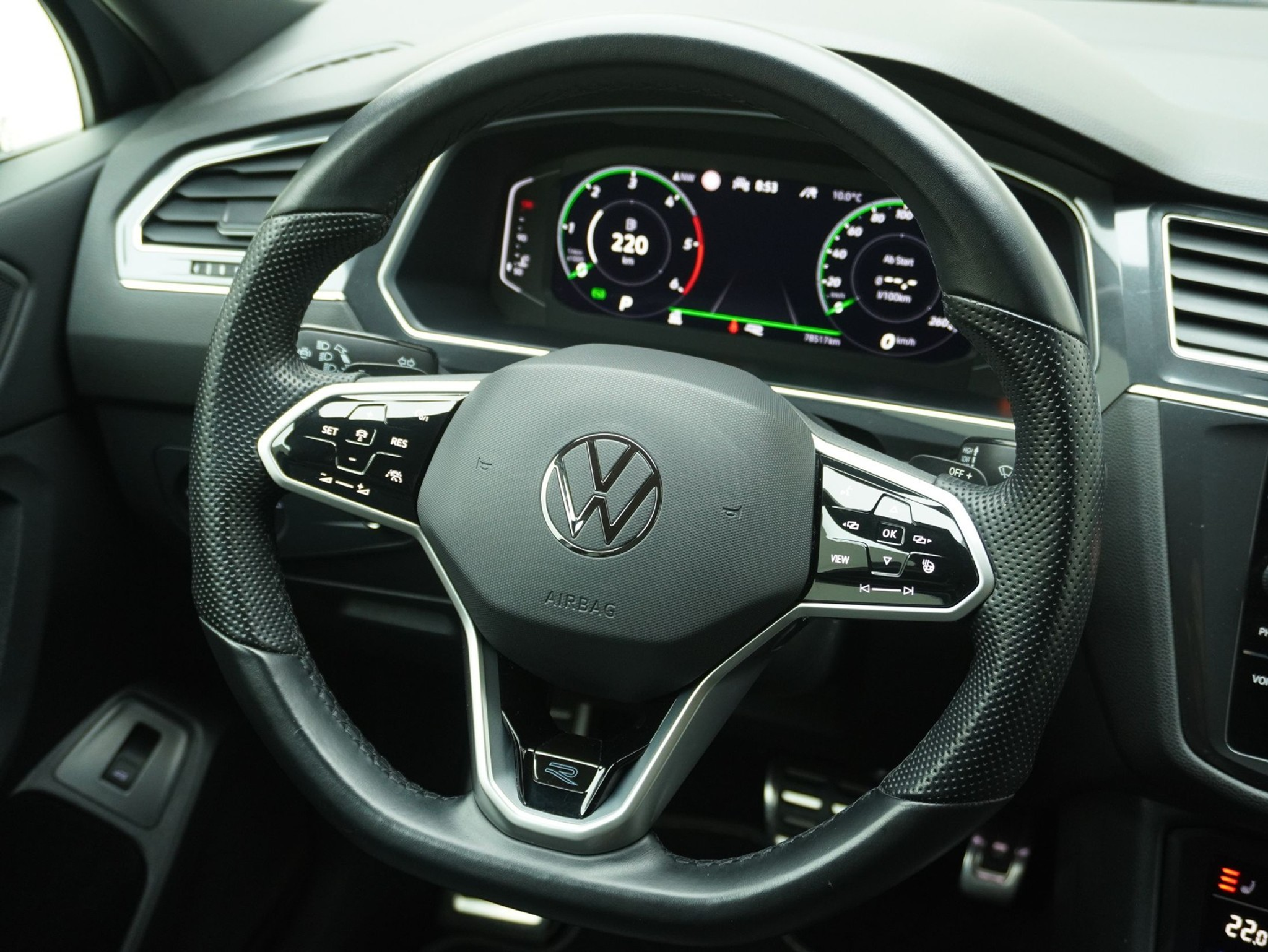 listing desktop thumbnail image 9