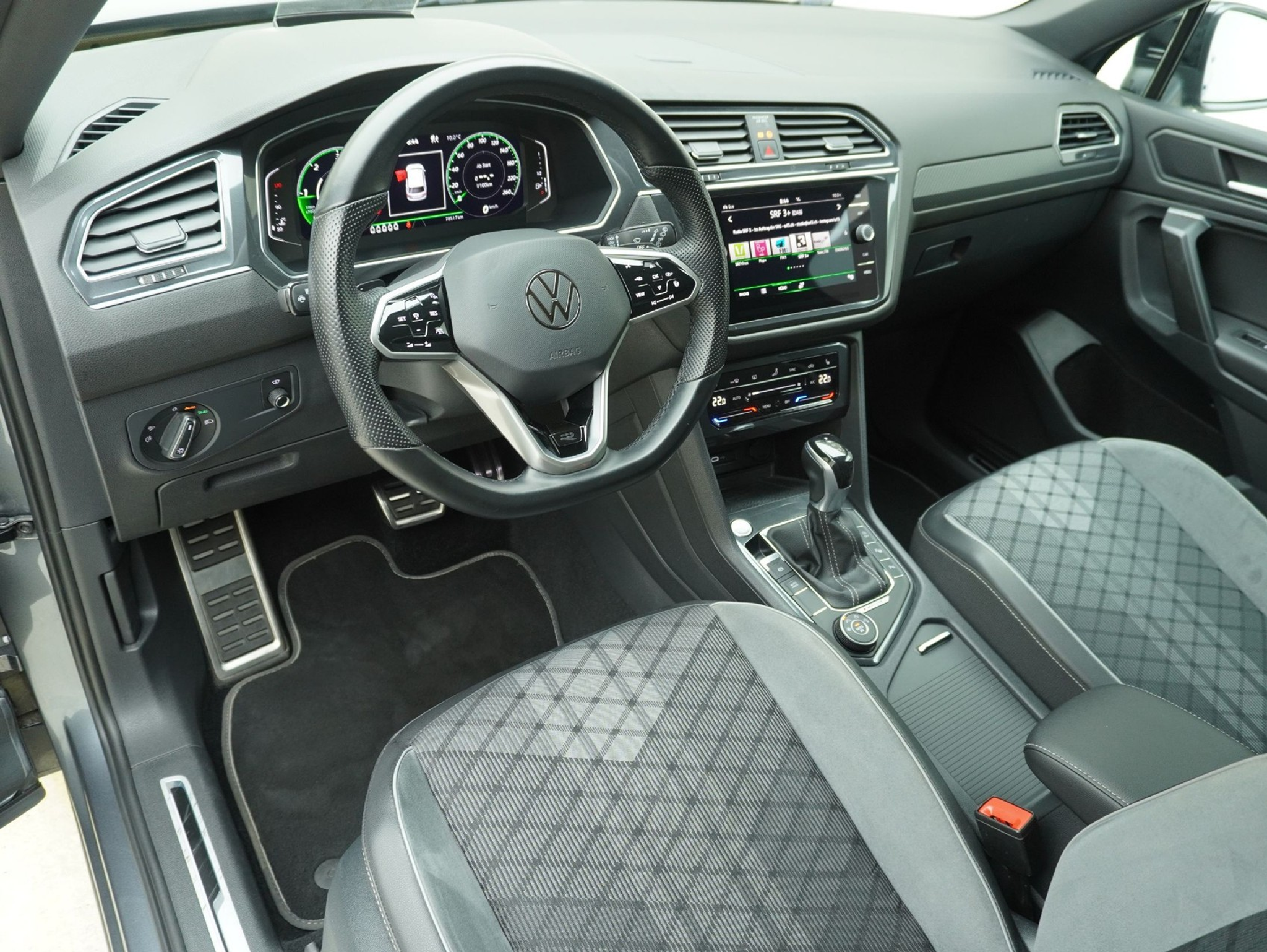 listing desktop thumbnail image 8