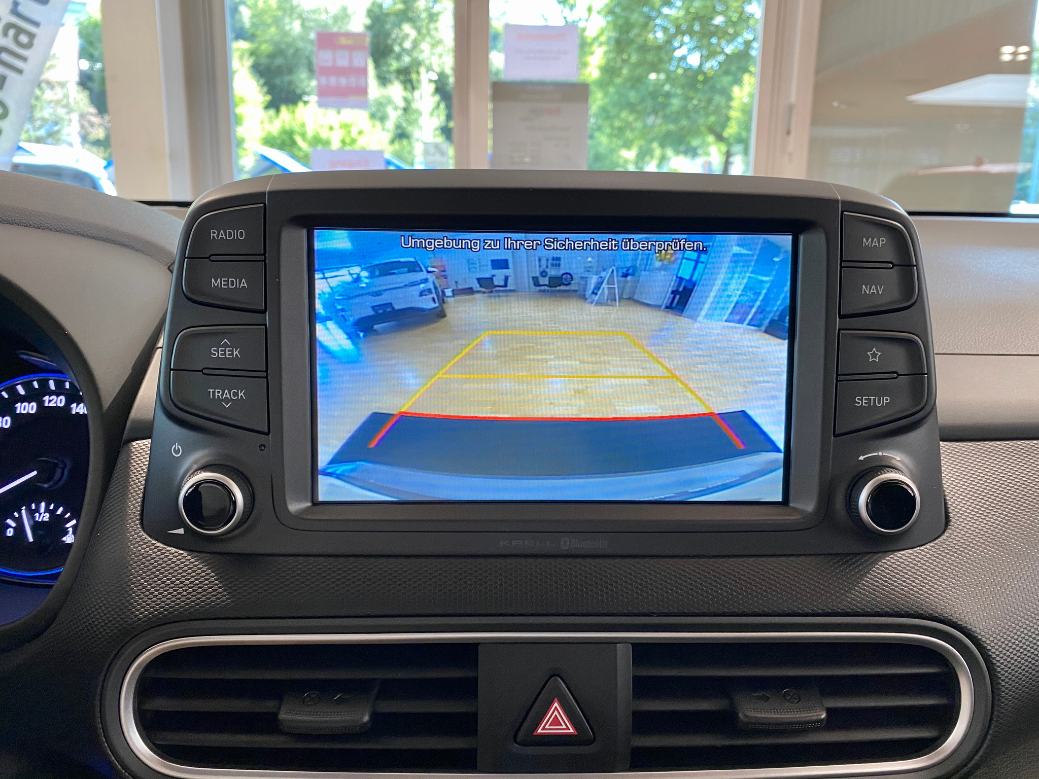 listing desktop thumbnail image 12