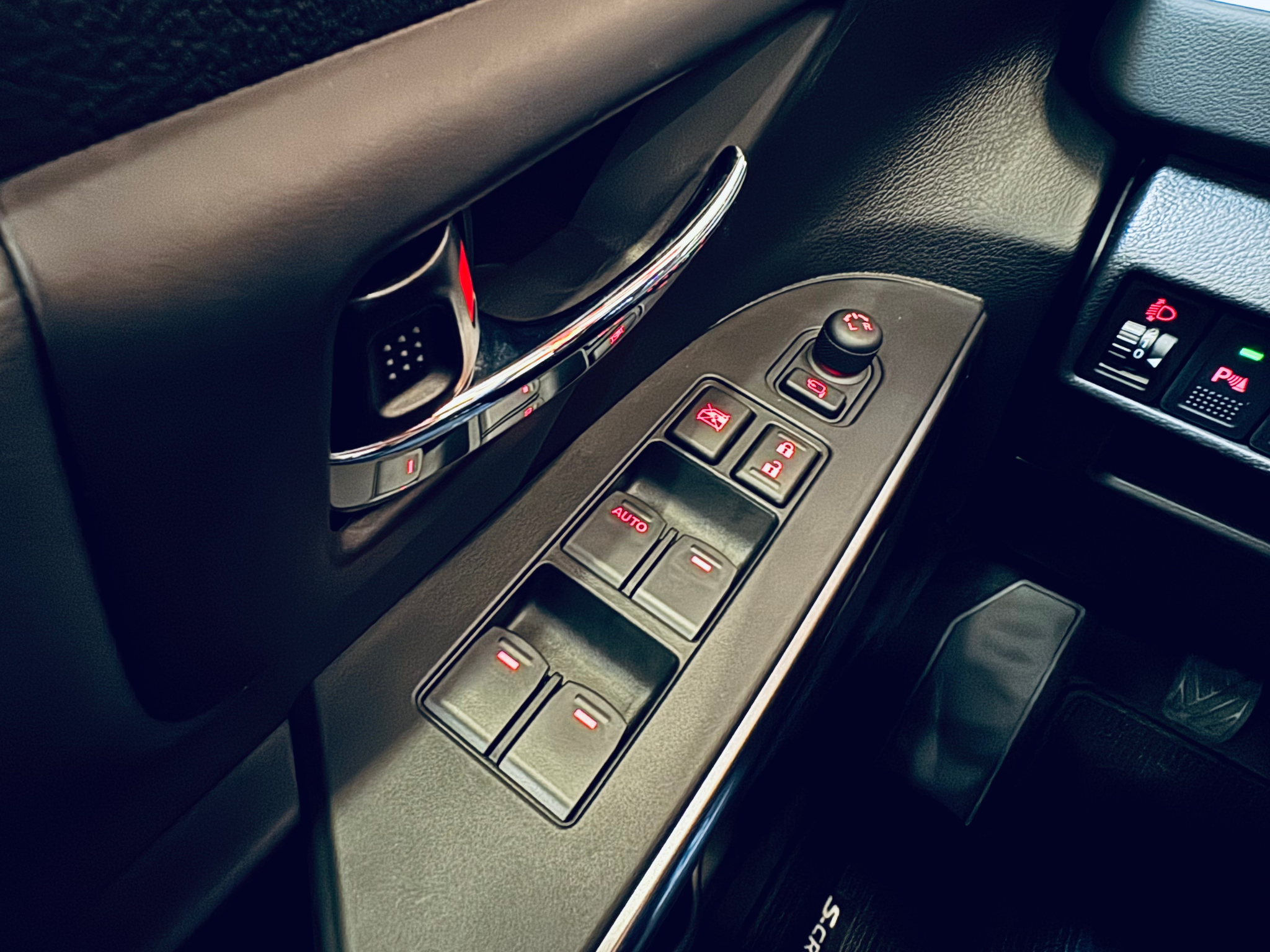 listing desktop thumbnail image 23