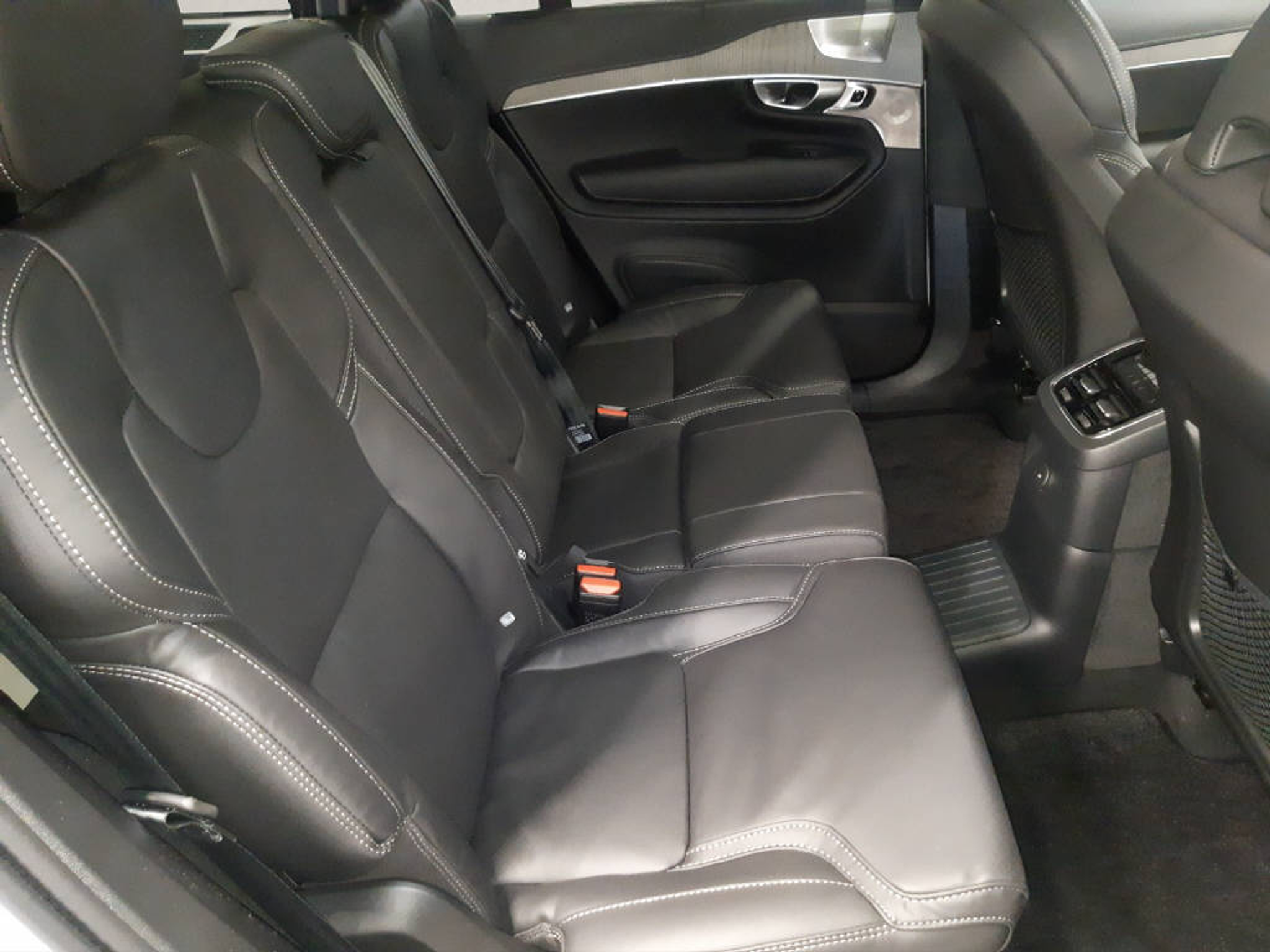 listing desktop thumbnail image 9