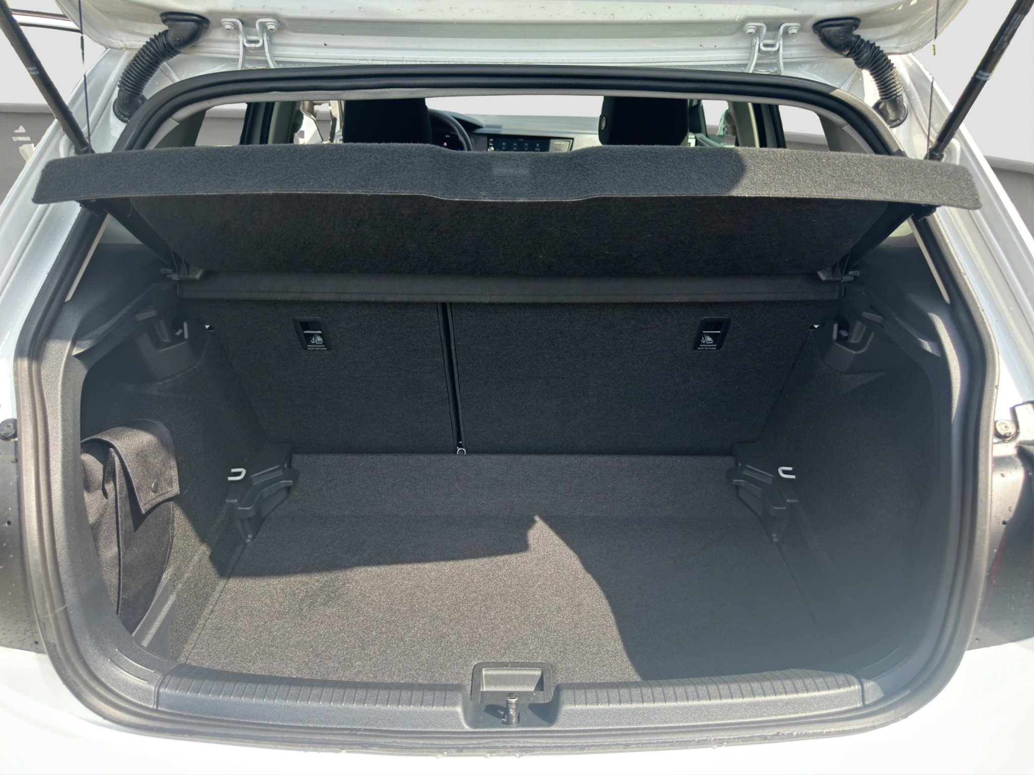 listing desktop thumbnail image 9