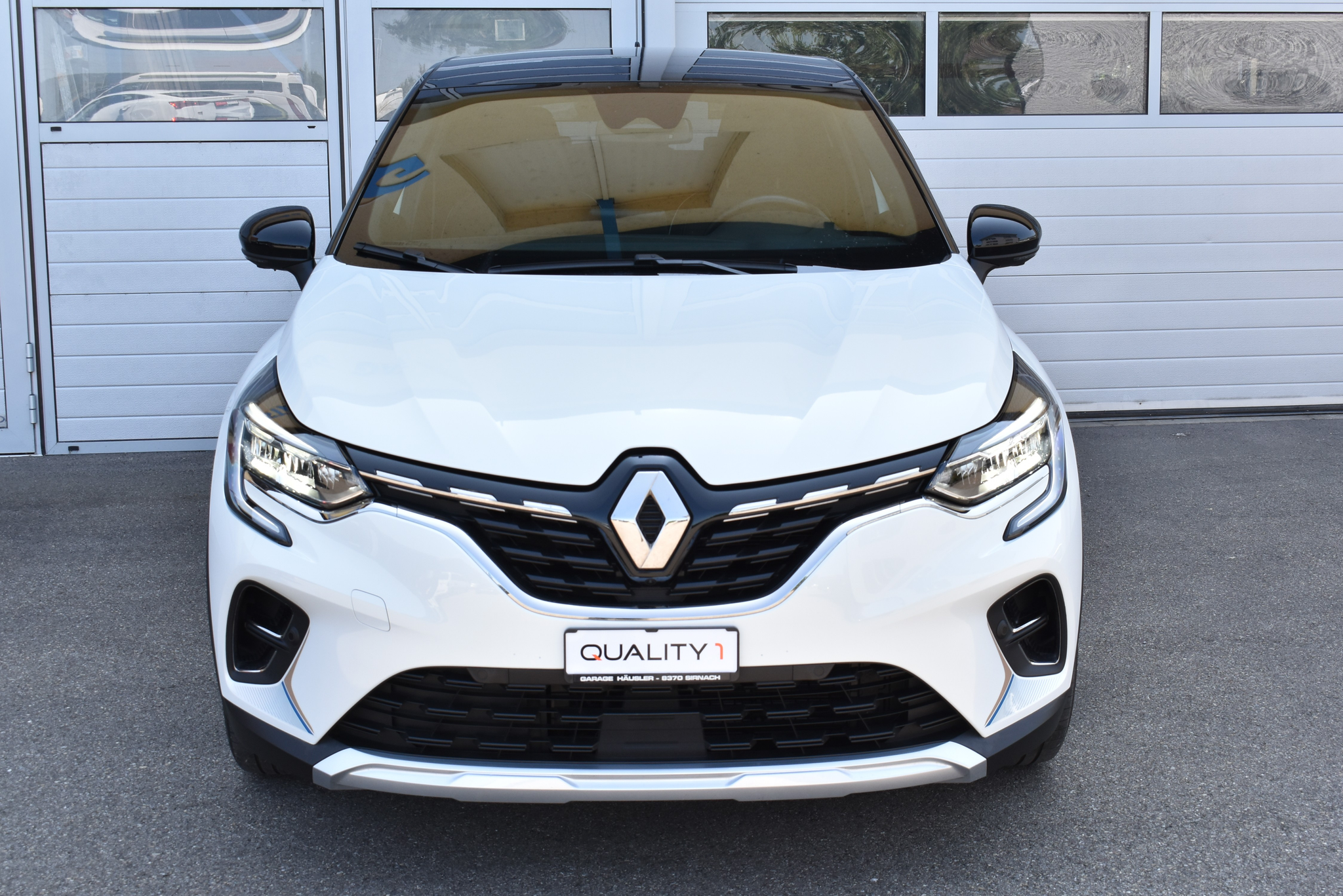 listing desktop thumbnail image 3