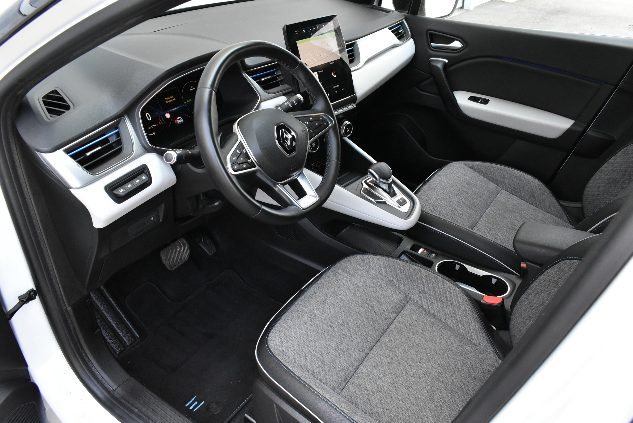 listing desktop thumbnail image 5