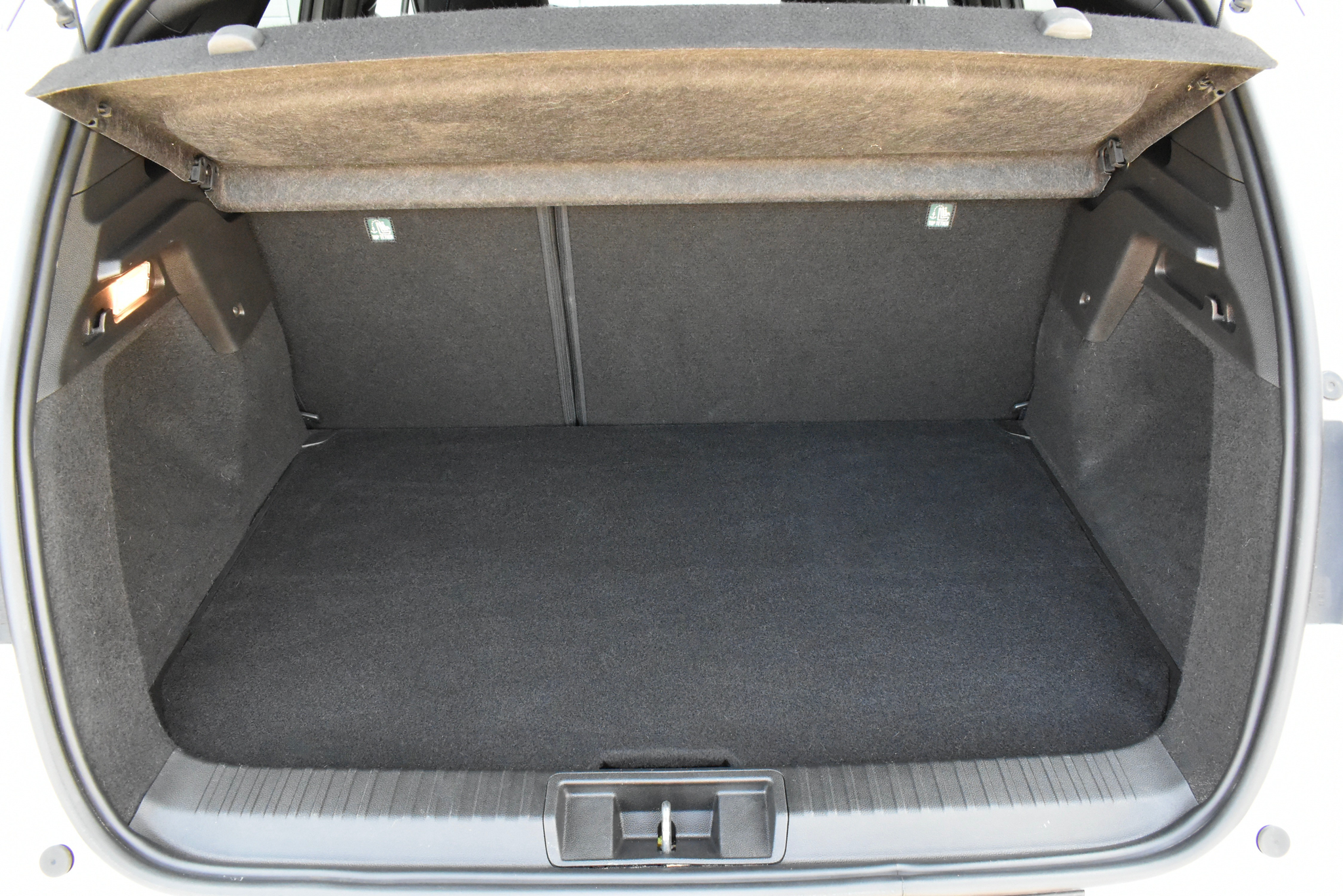 listing desktop thumbnail image 12