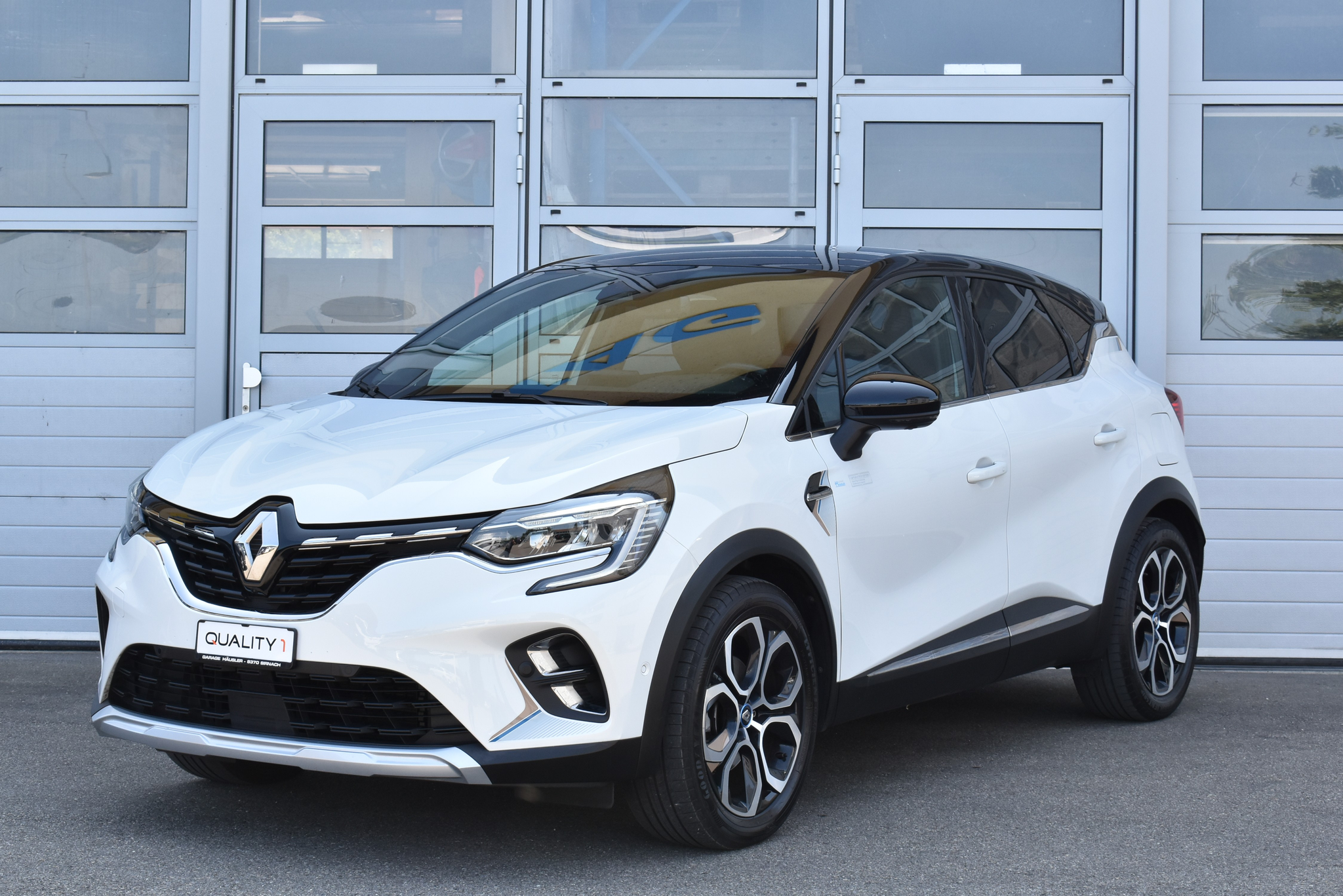 listing desktop thumbnail image 0