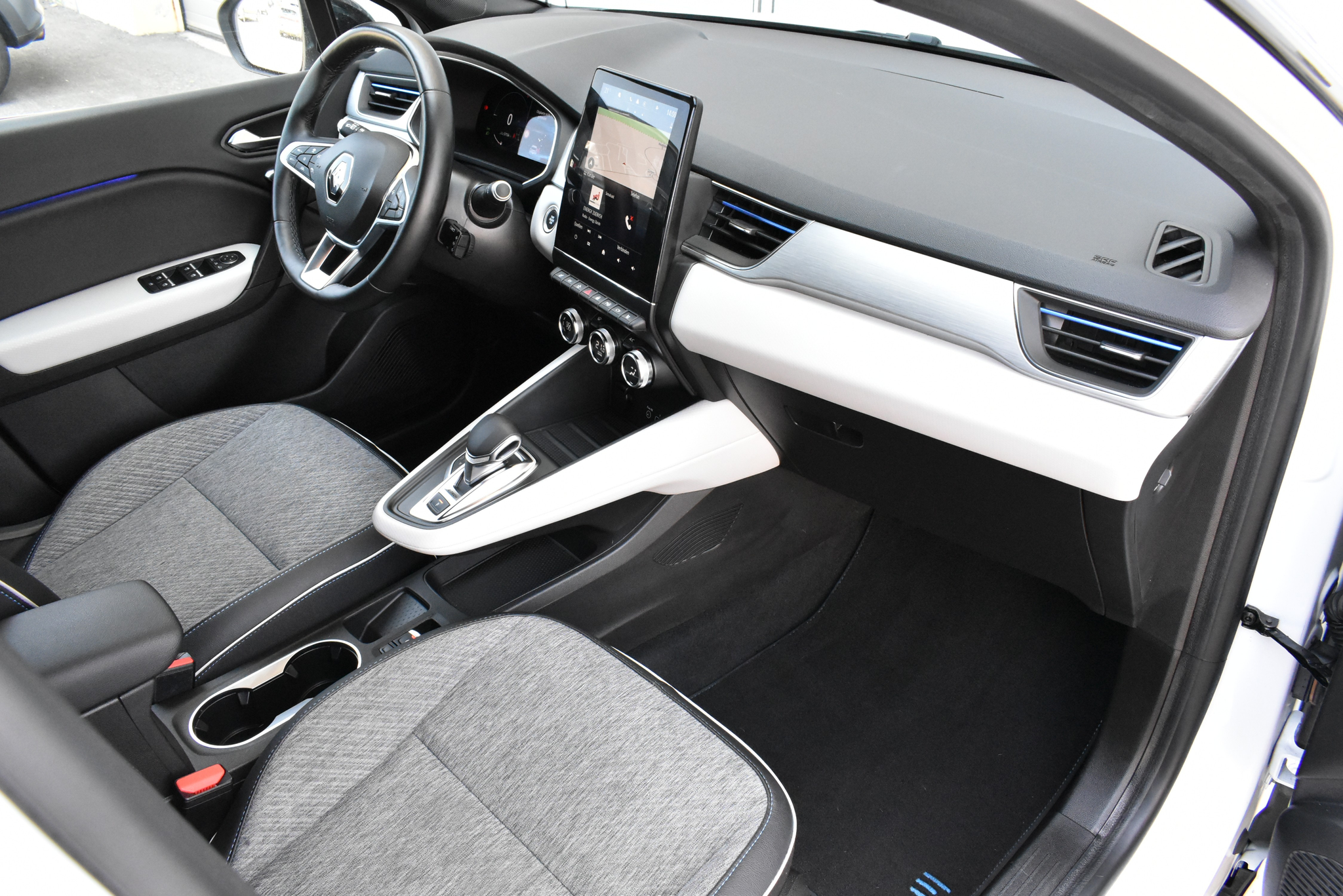 listing desktop thumbnail image 6