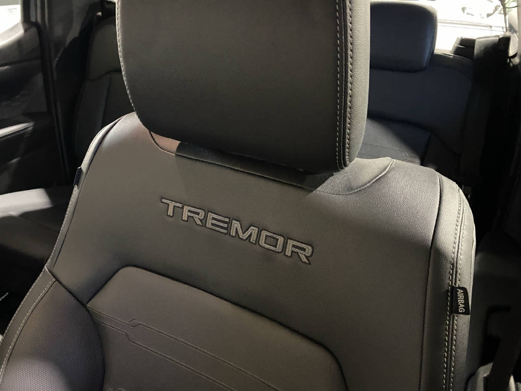 listing desktop thumbnail image 13