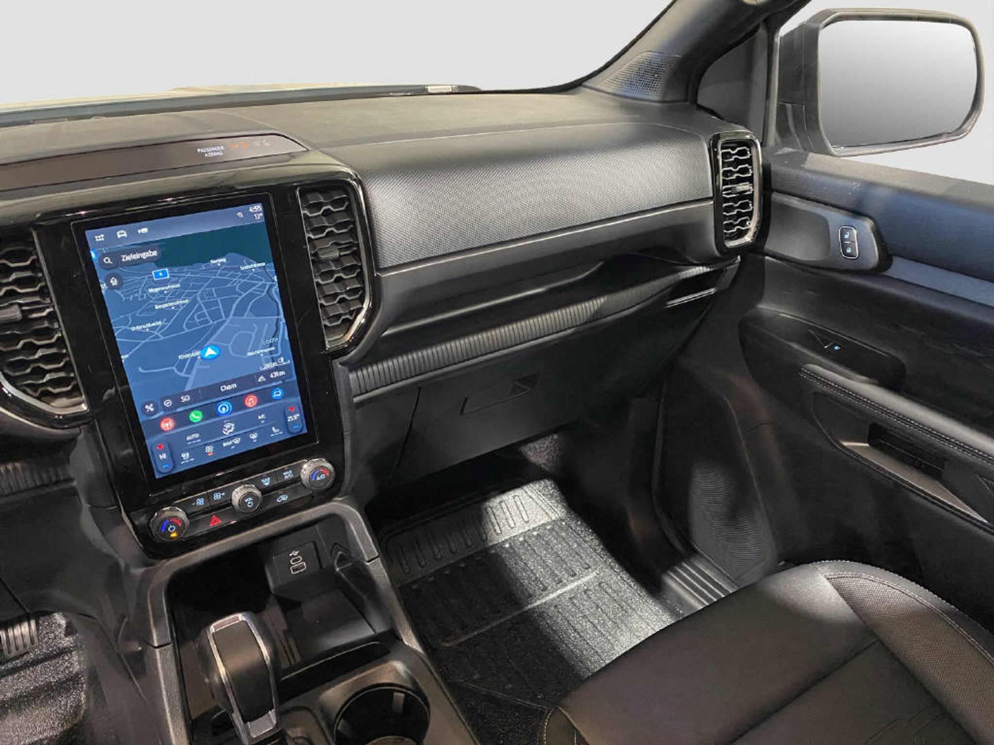 listing desktop thumbnail image 10