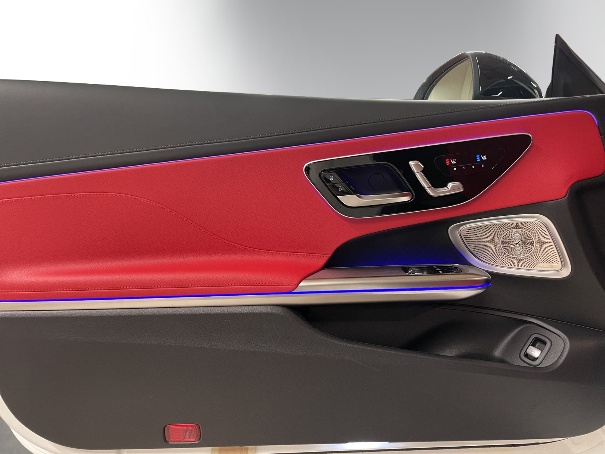 listing desktop thumbnail image 5