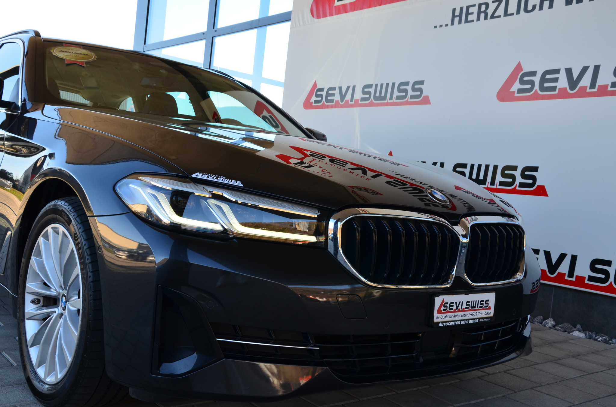 listing desktop thumbnail image 10