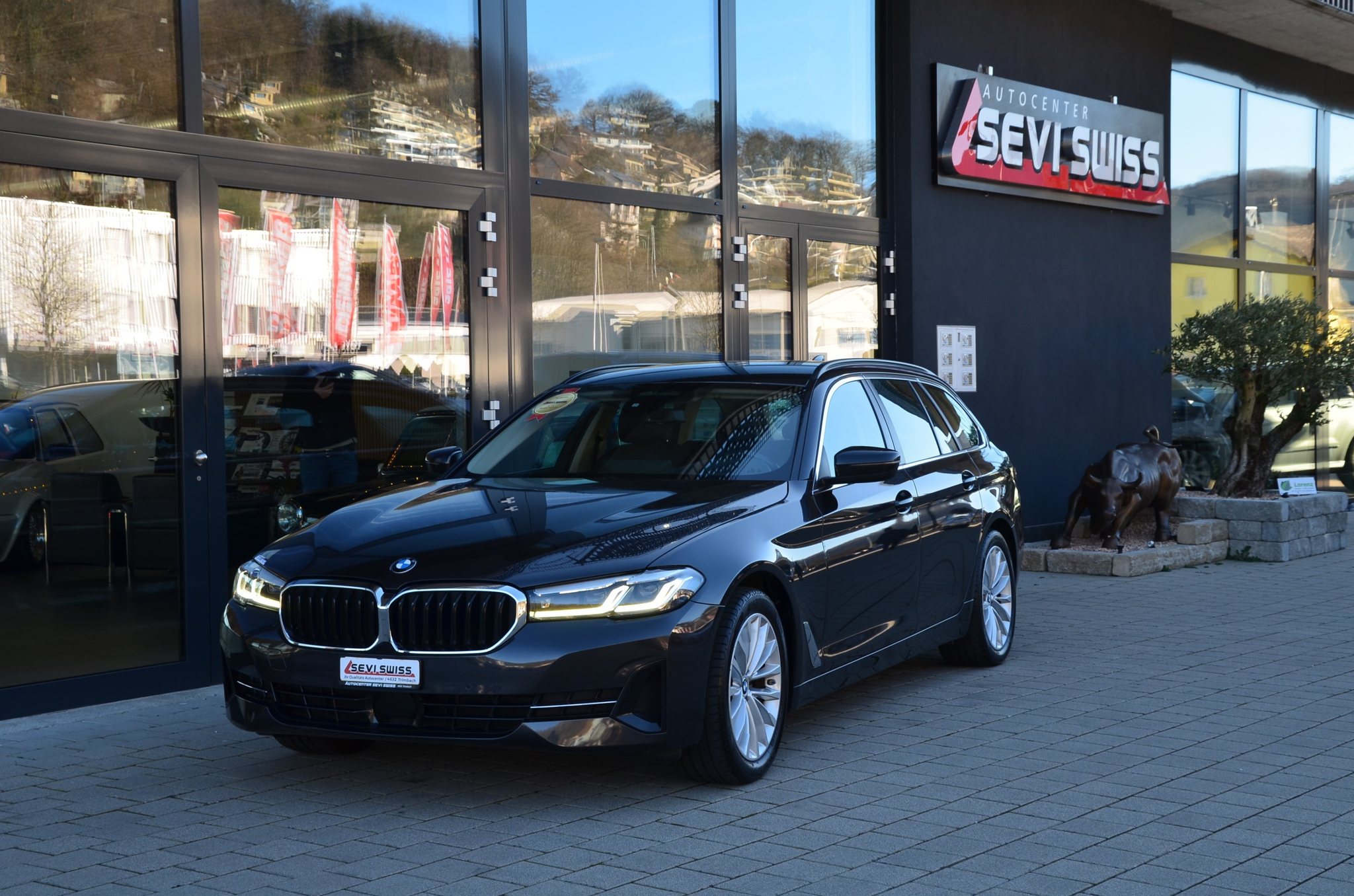 listing desktop thumbnail image 9