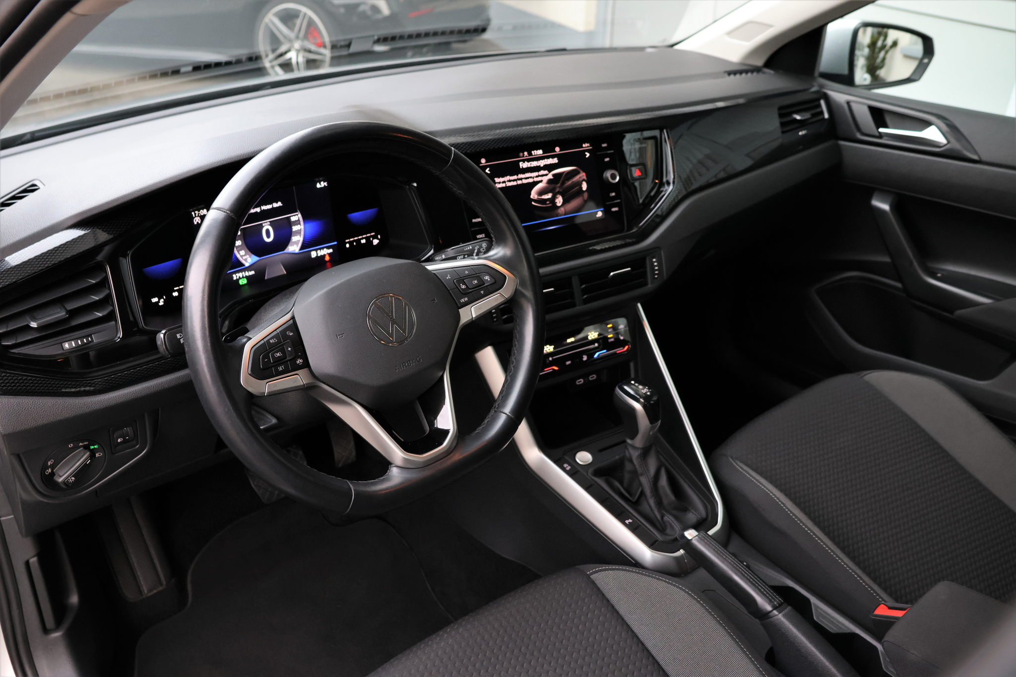 listing desktop thumbnail image 8