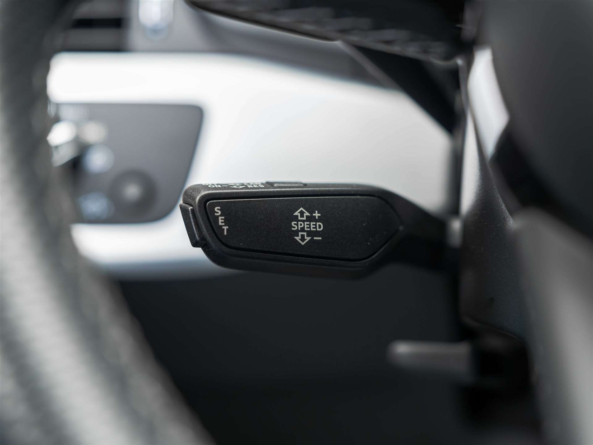 listing desktop thumbnail image 33