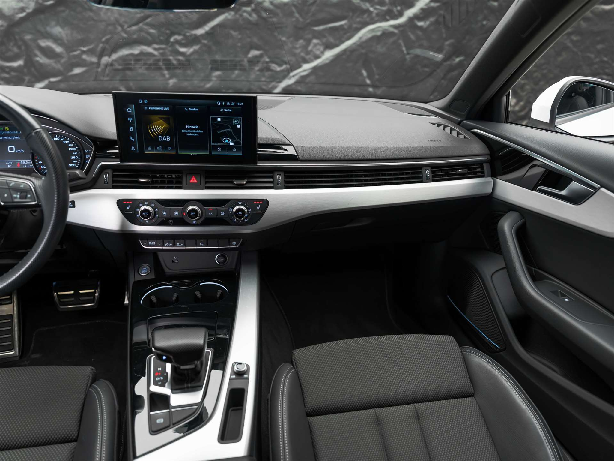 listing desktop thumbnail image 27