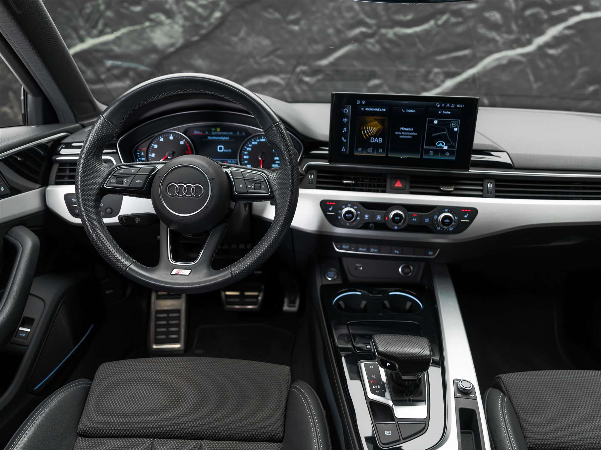 listing desktop thumbnail image 25