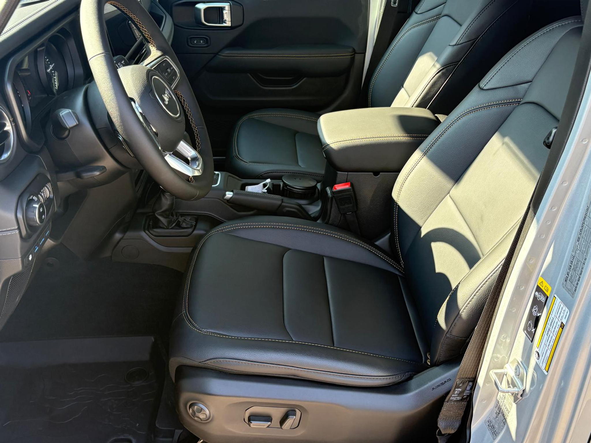 listing desktop thumbnail image 6