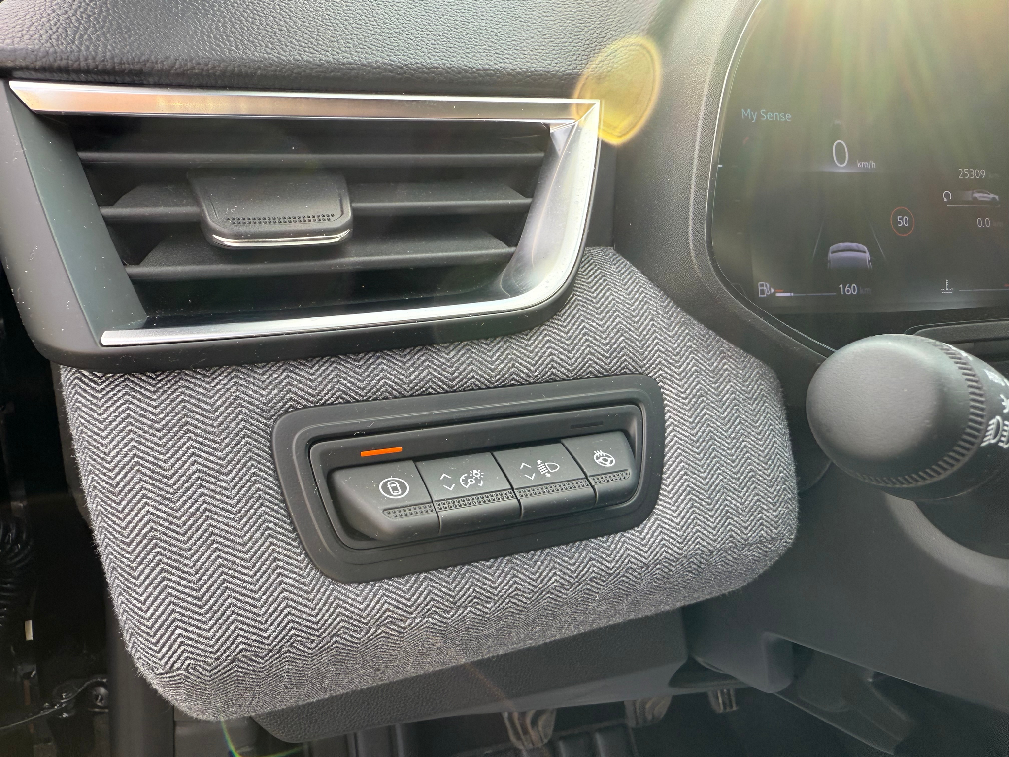 listing desktop thumbnail image 13