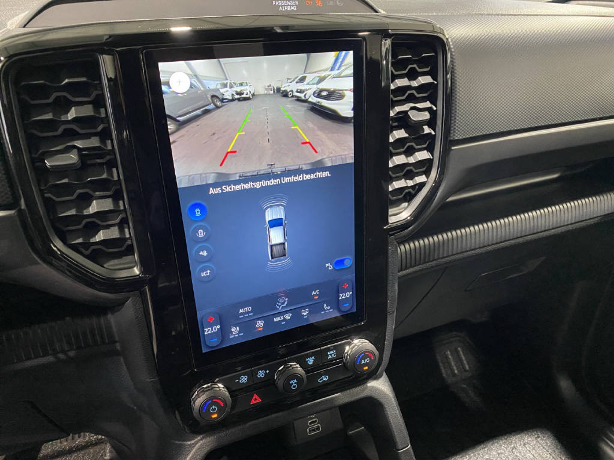 listing desktop thumbnail image 11