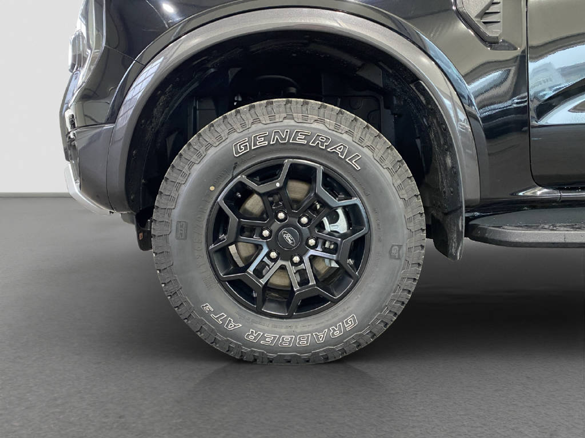 listing desktop thumbnail image 15