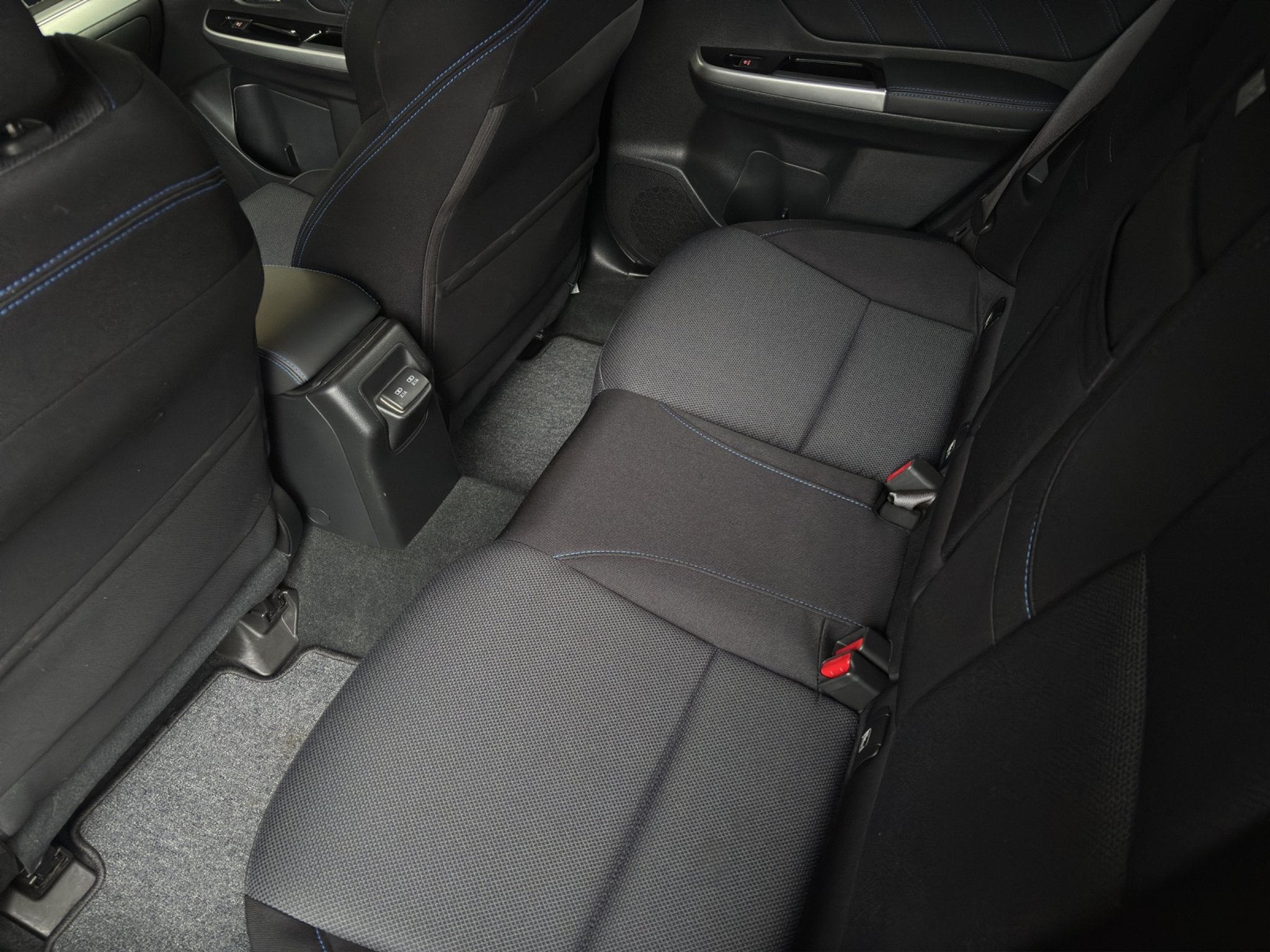 listing desktop thumbnail image 11