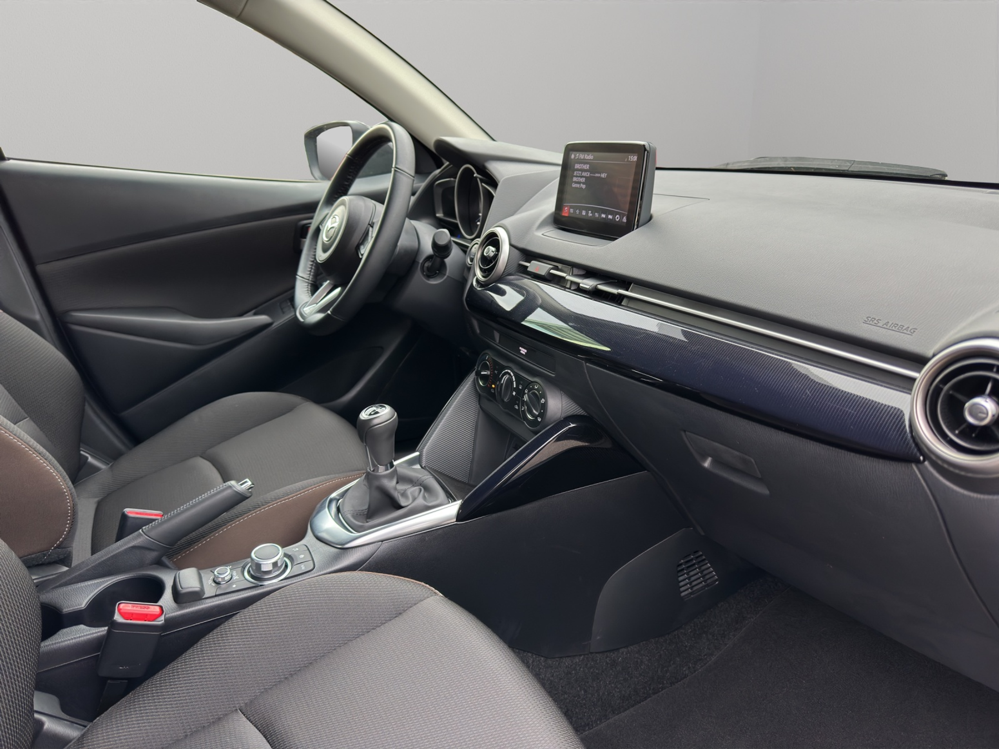 listing desktop thumbnail image 12