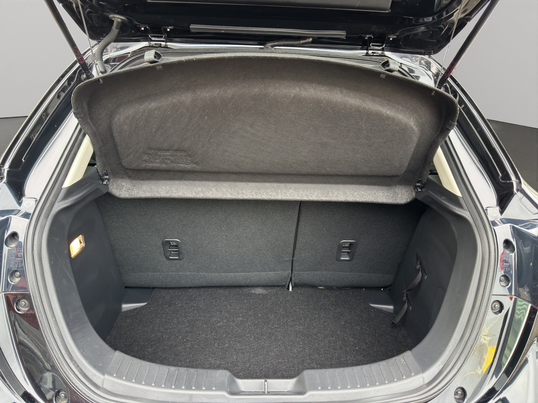 listing desktop thumbnail image 15