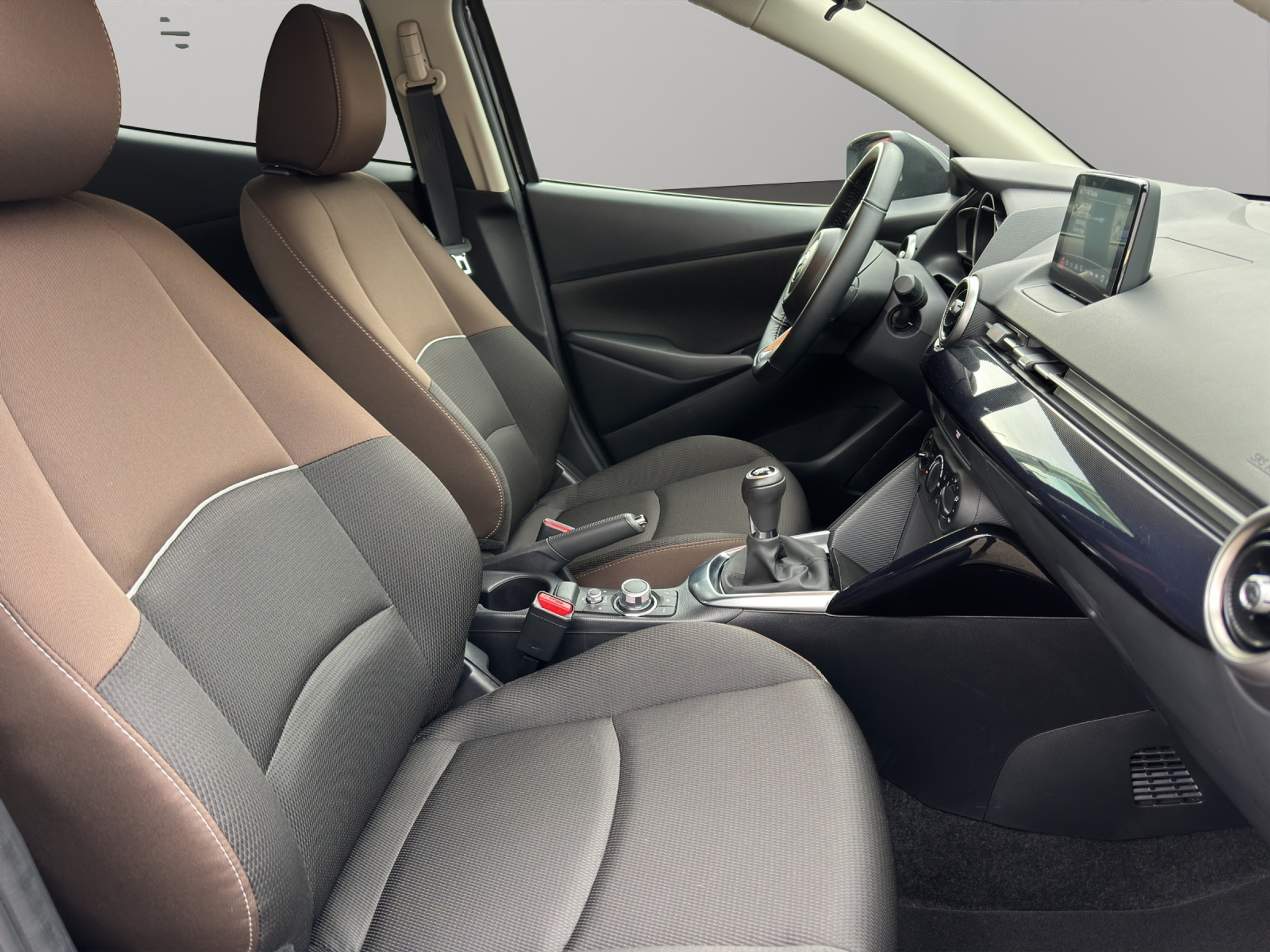 listing desktop thumbnail image 13