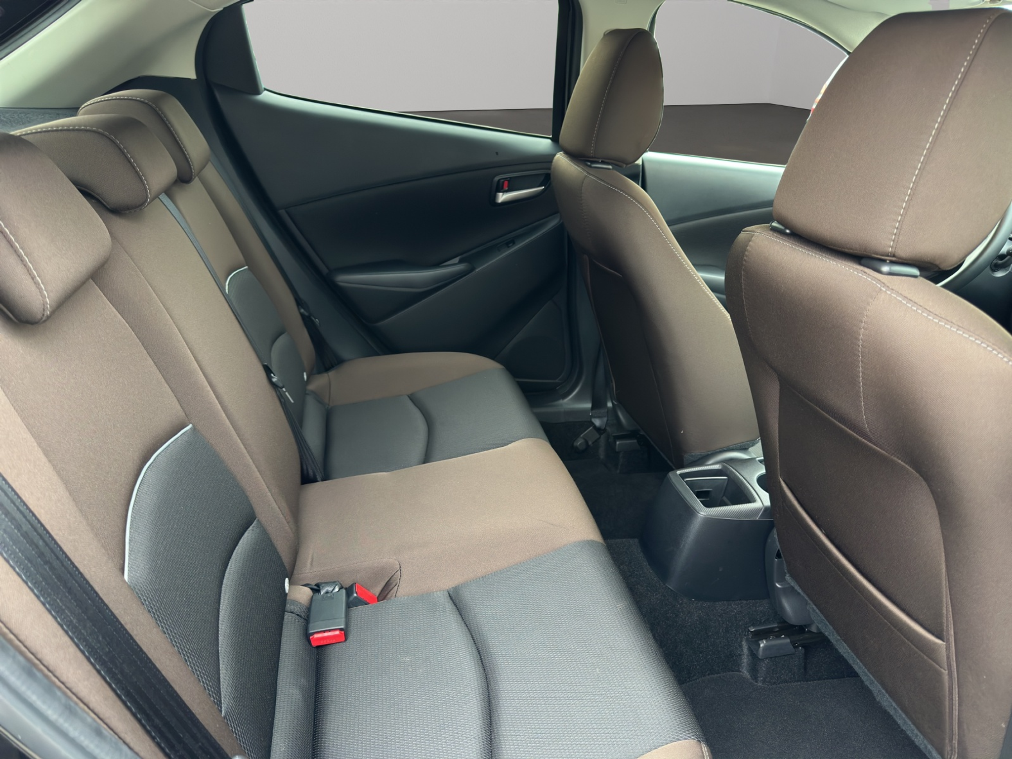 listing desktop thumbnail image 14