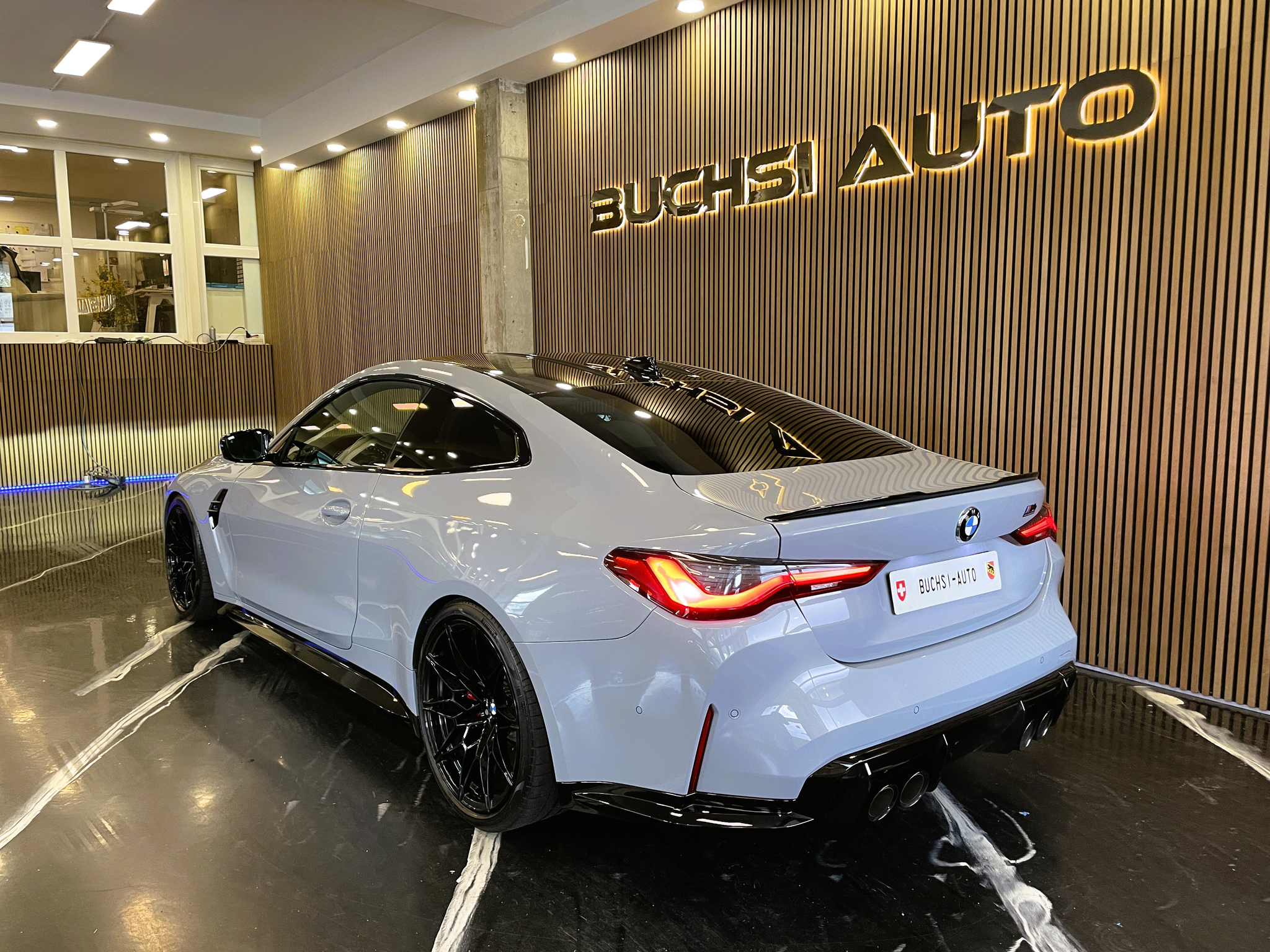 listing desktop thumbnail image 10