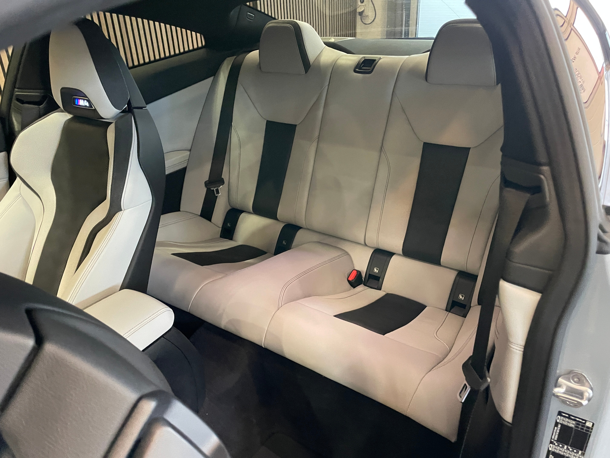 listing desktop thumbnail image 28