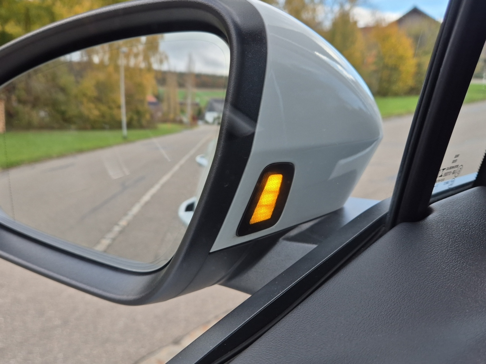 listing desktop thumbnail image 23