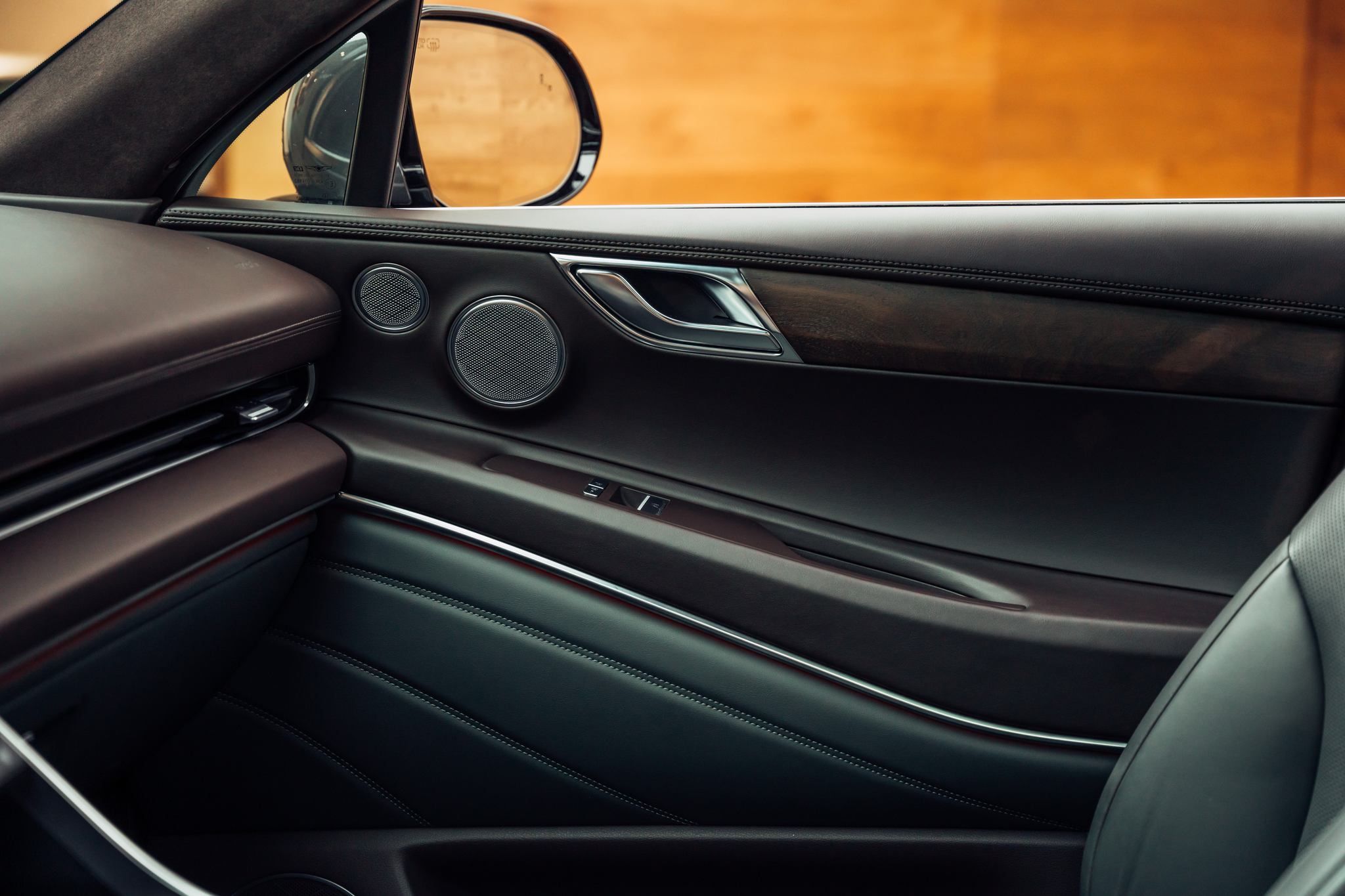 listing desktop thumbnail image 23