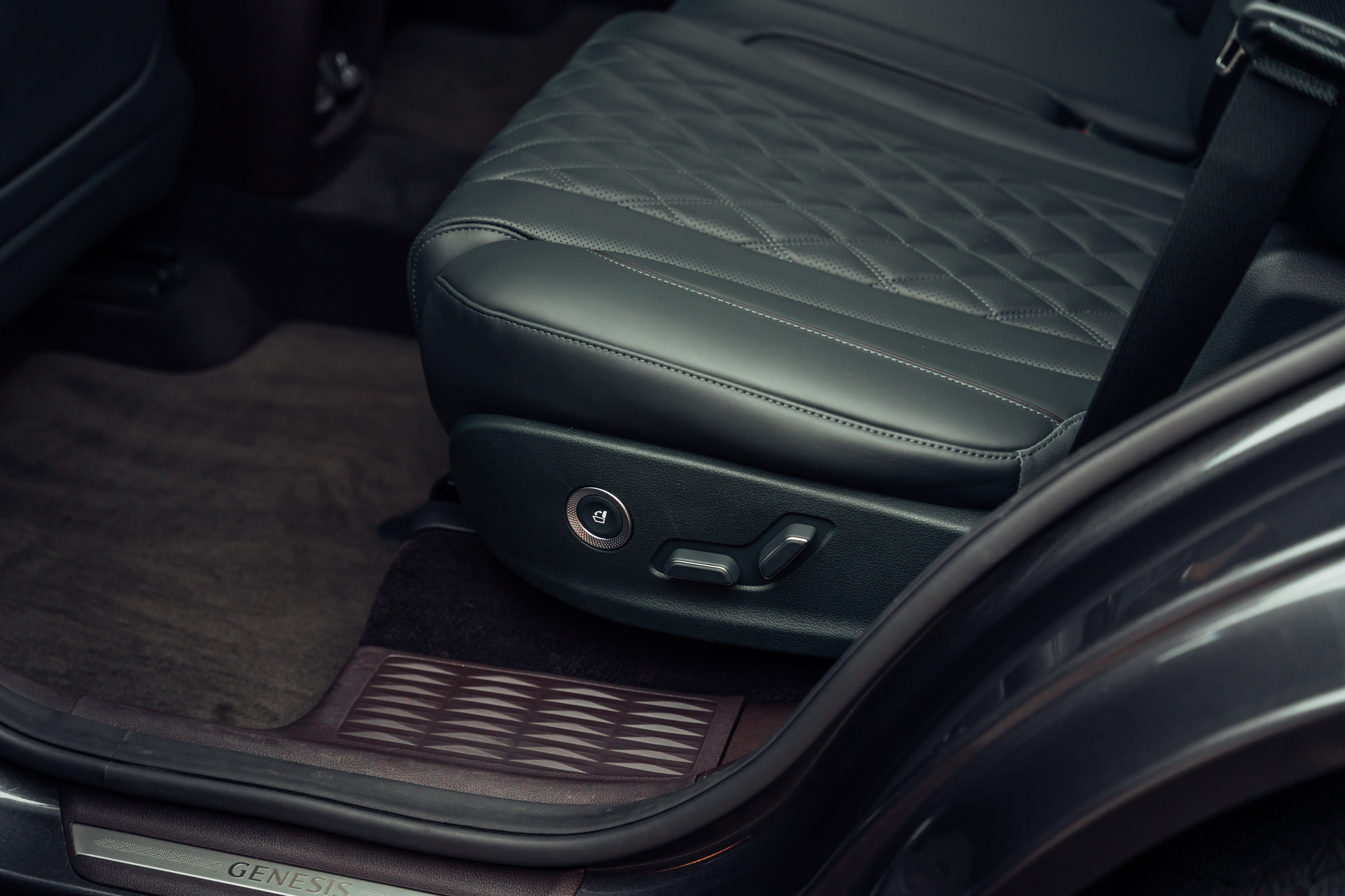 listing desktop thumbnail image 15