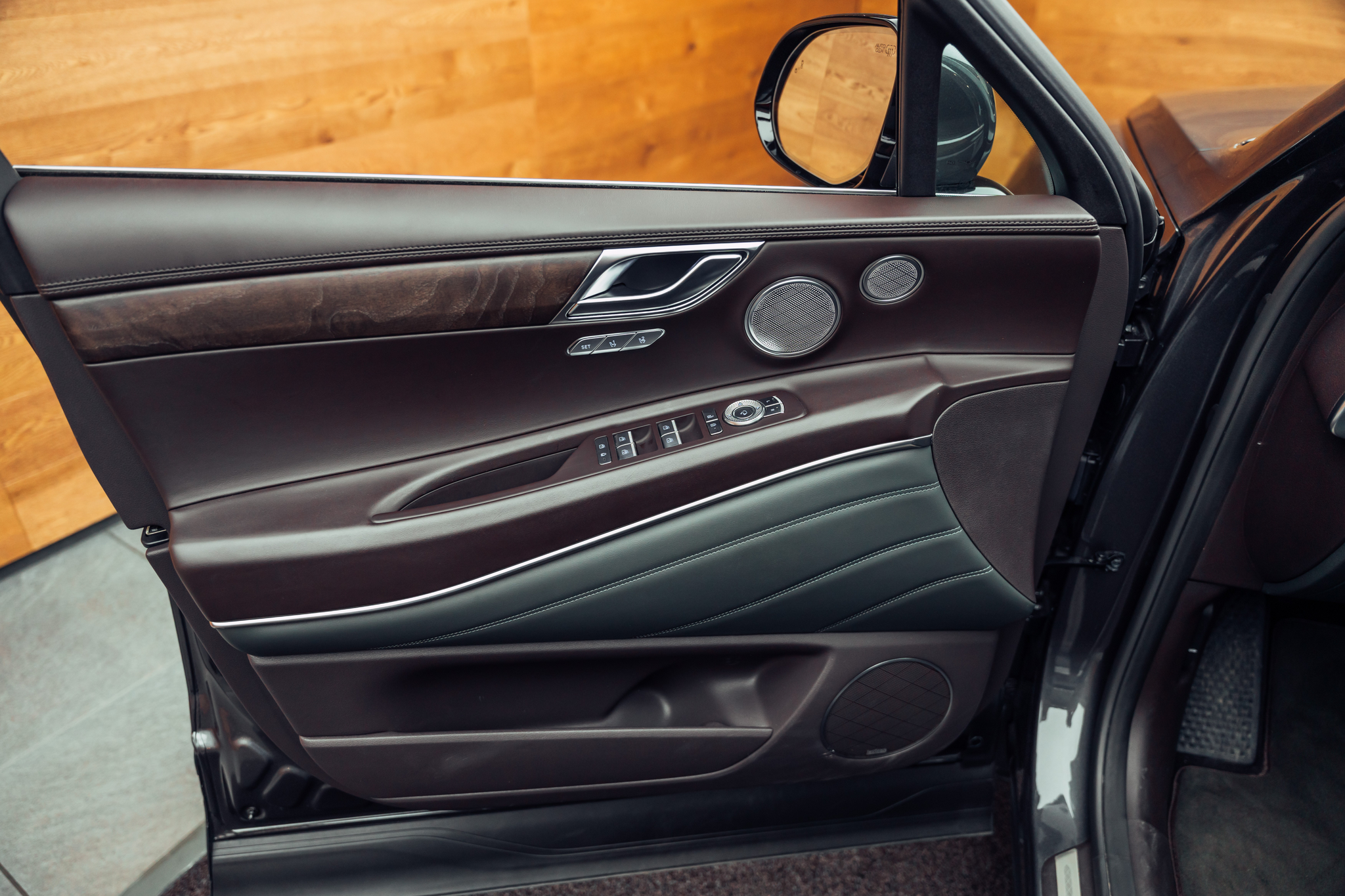 listing desktop thumbnail image 14