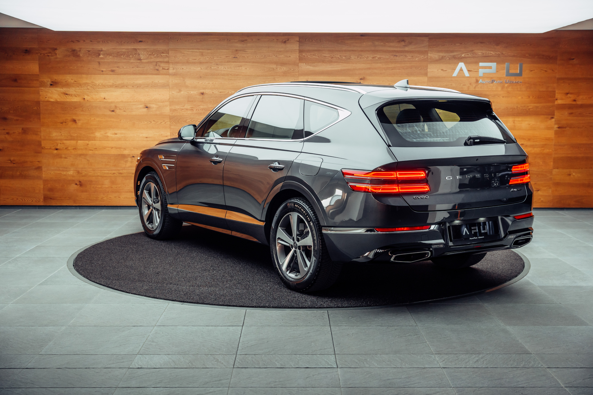 listing desktop thumbnail image 2