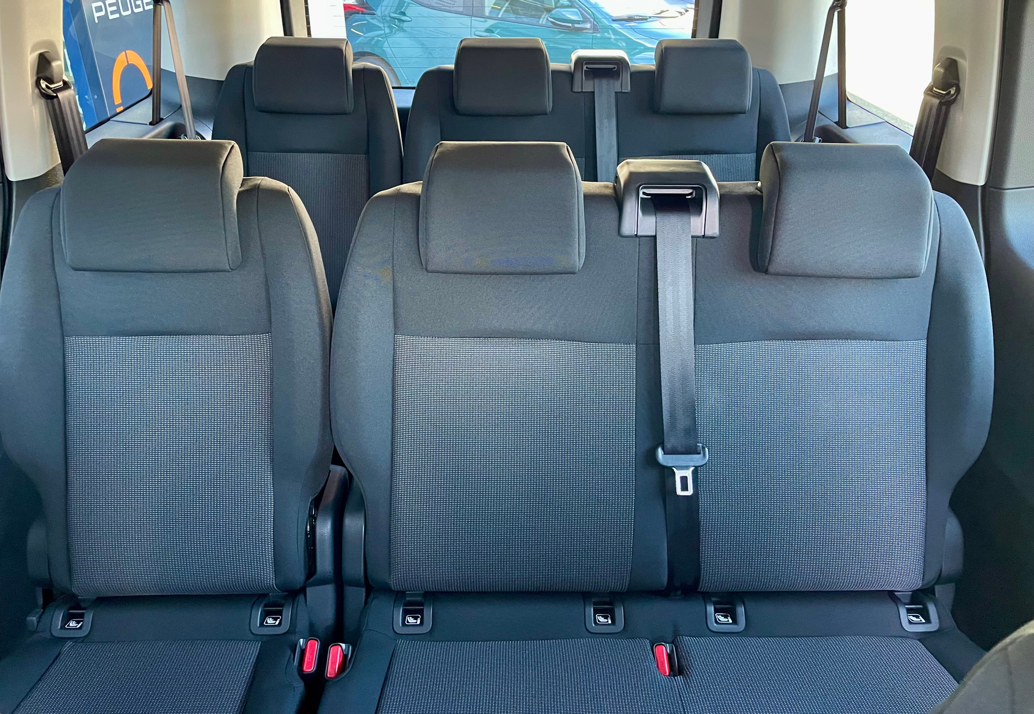 listing desktop thumbnail image 10