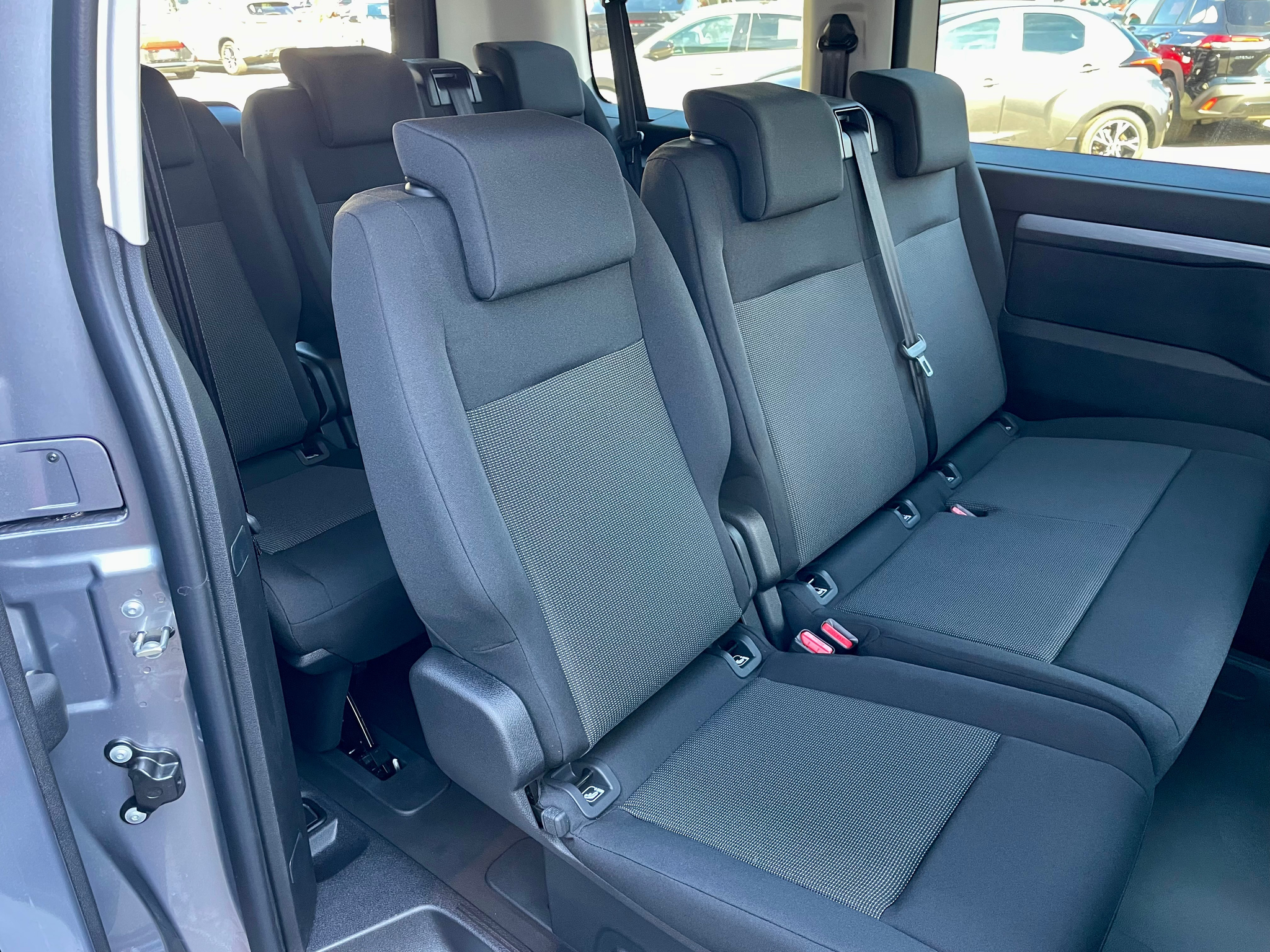 listing desktop thumbnail image 8