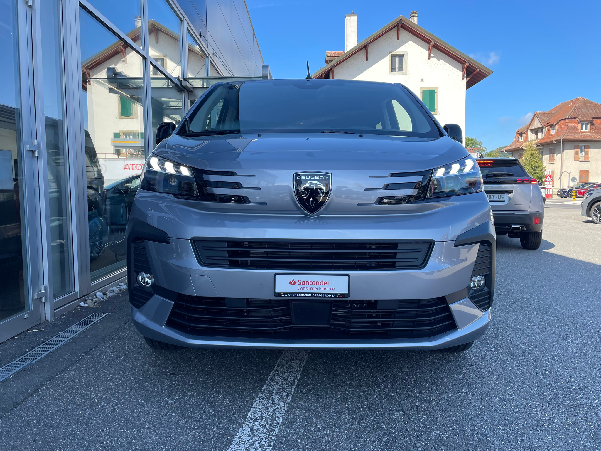 listing desktop thumbnail image 1